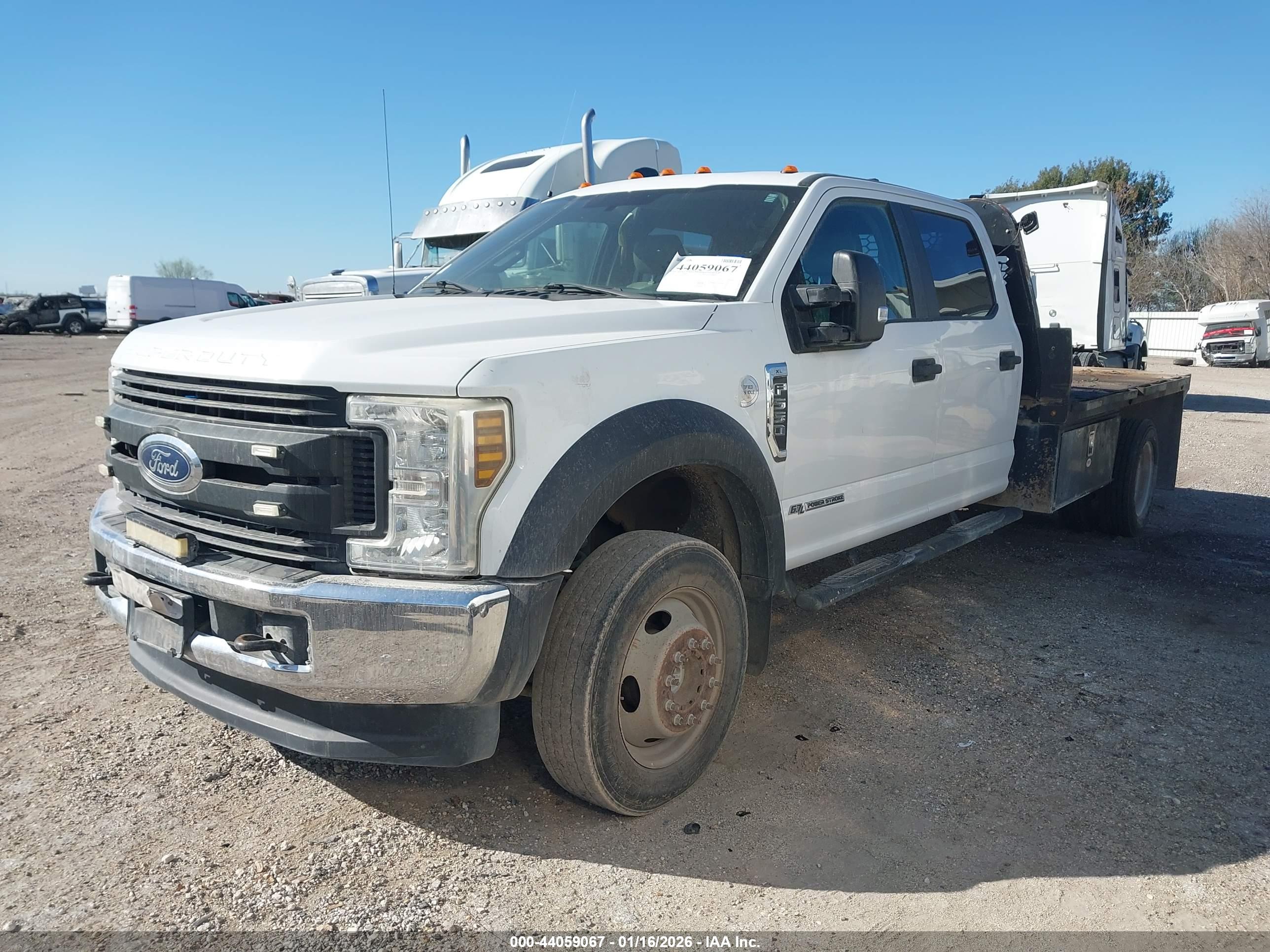 FORD F-550 image 2