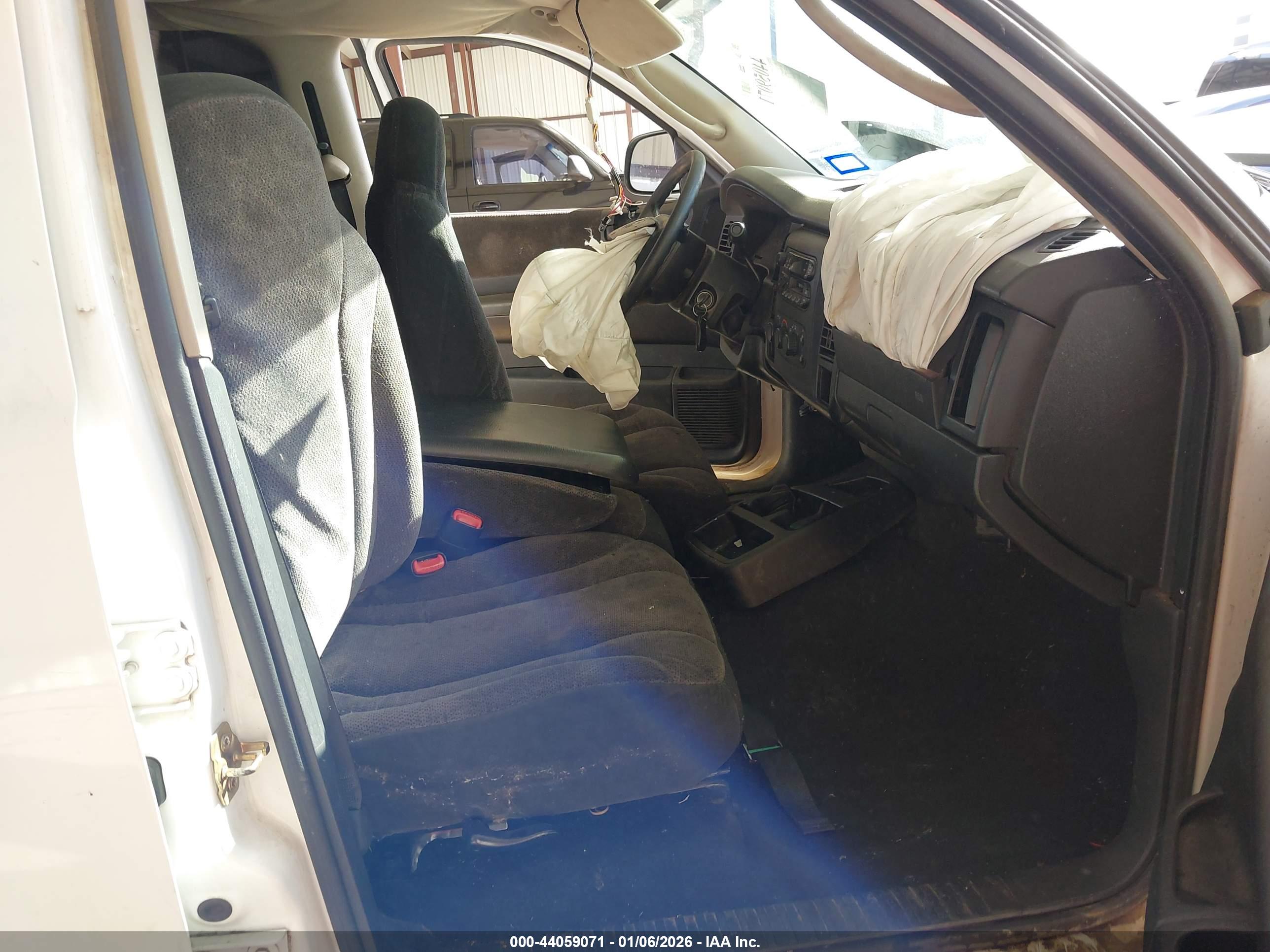 DODGE DAKOTA image 5