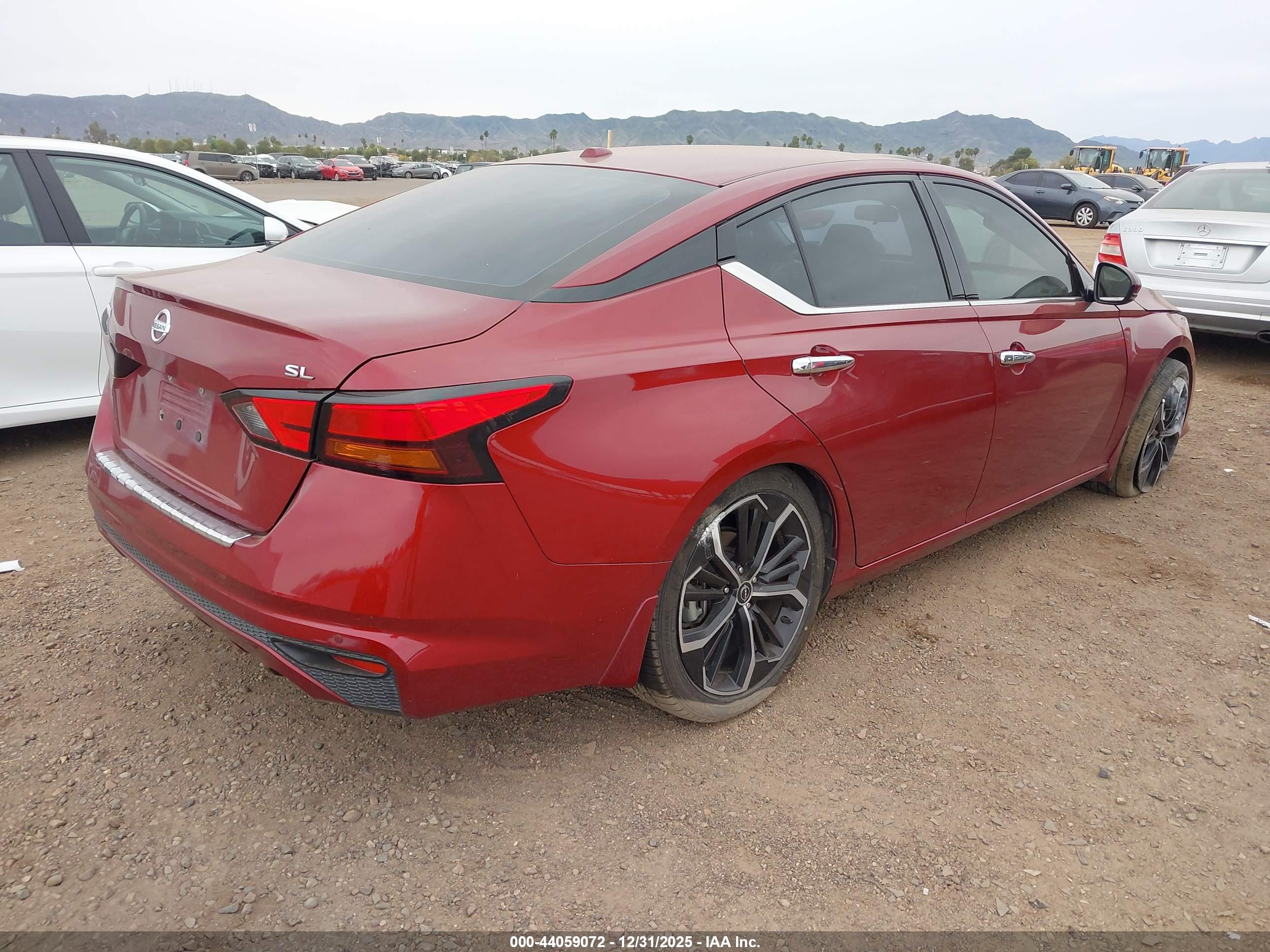 NISSAN ALTIMA image 4