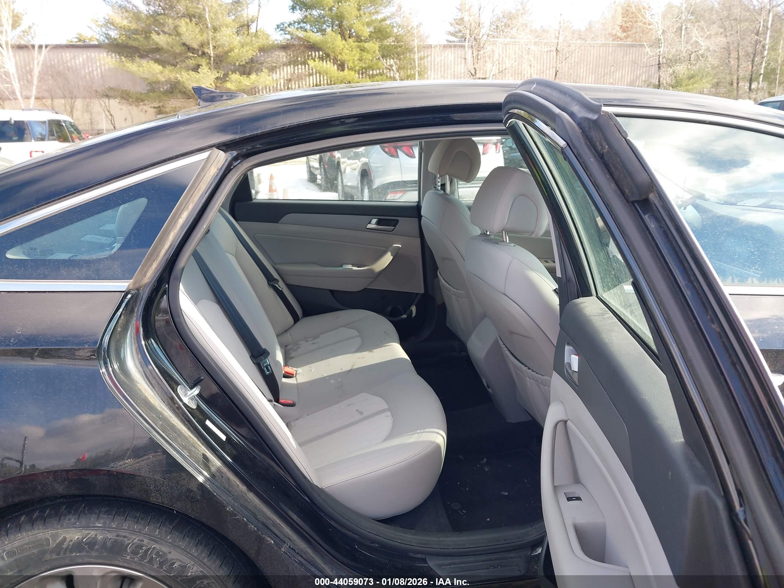 HYUNDAI SONATA image 8