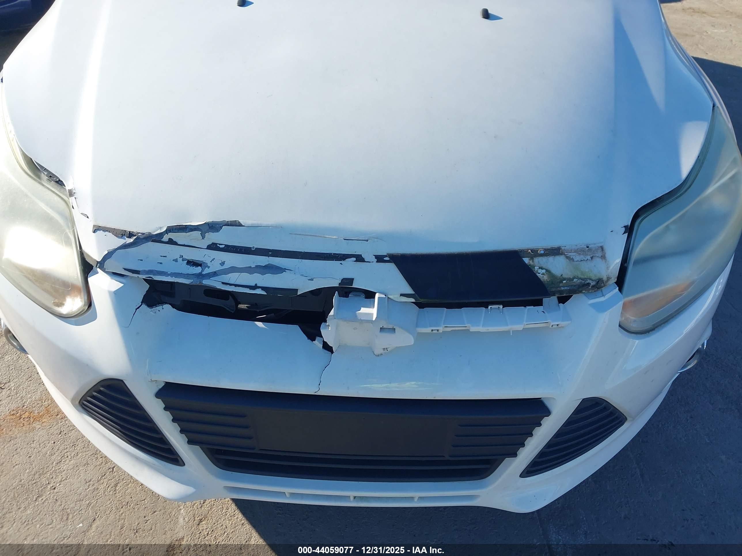 FORD FOCUS image 6
