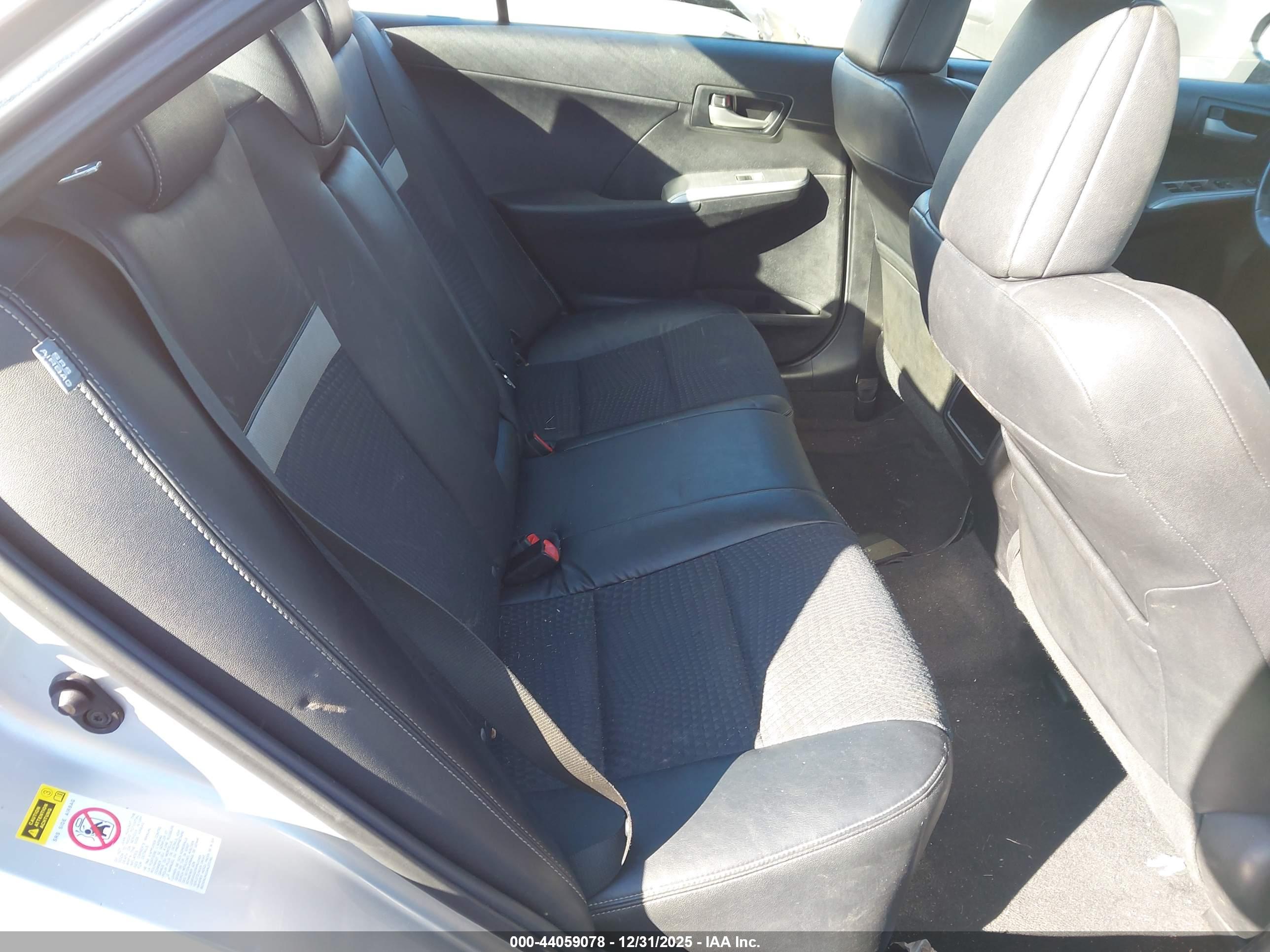 TOYOTA CAMRY image 8