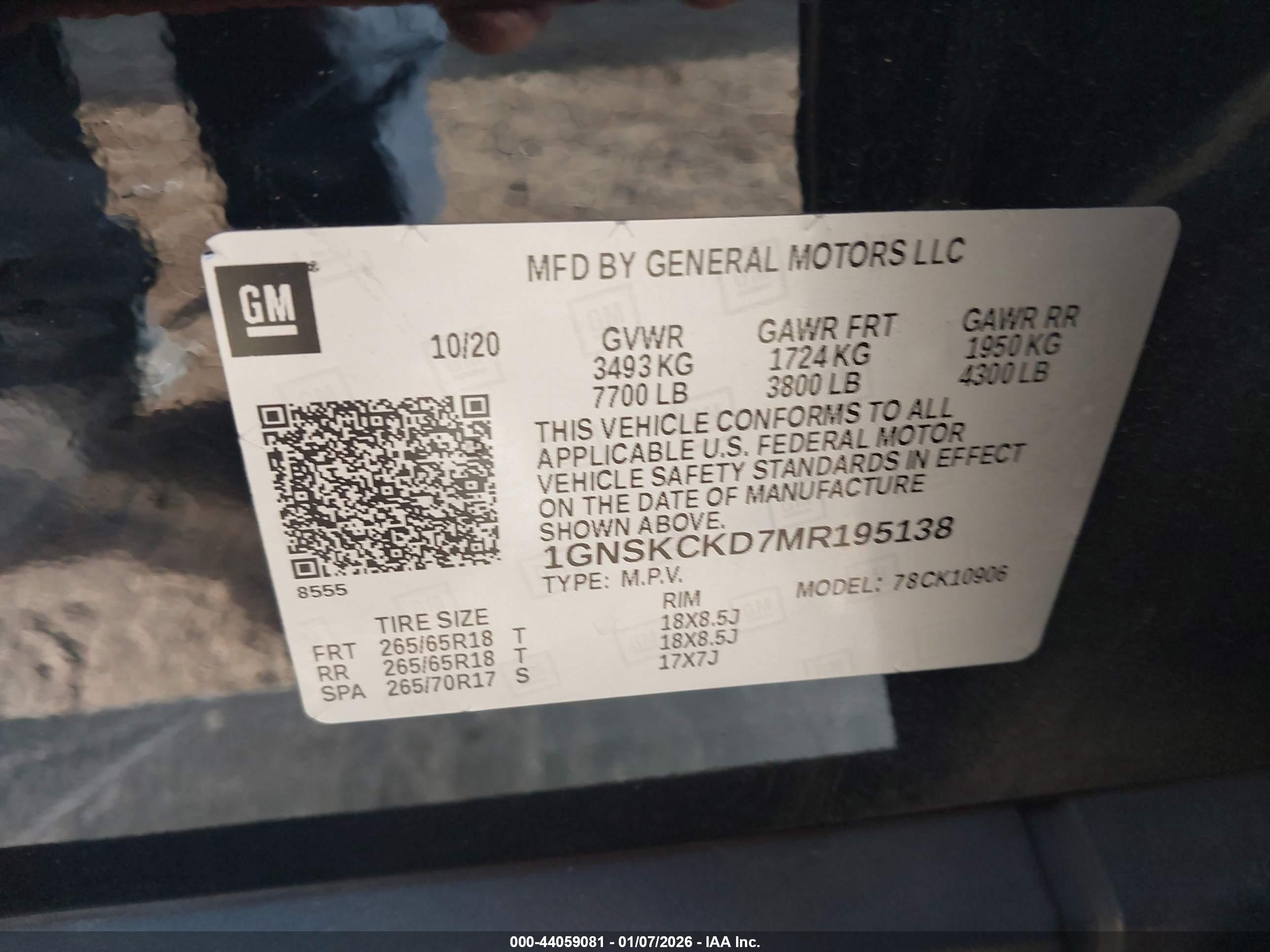 CHEVROLET SUBURBAN image 9