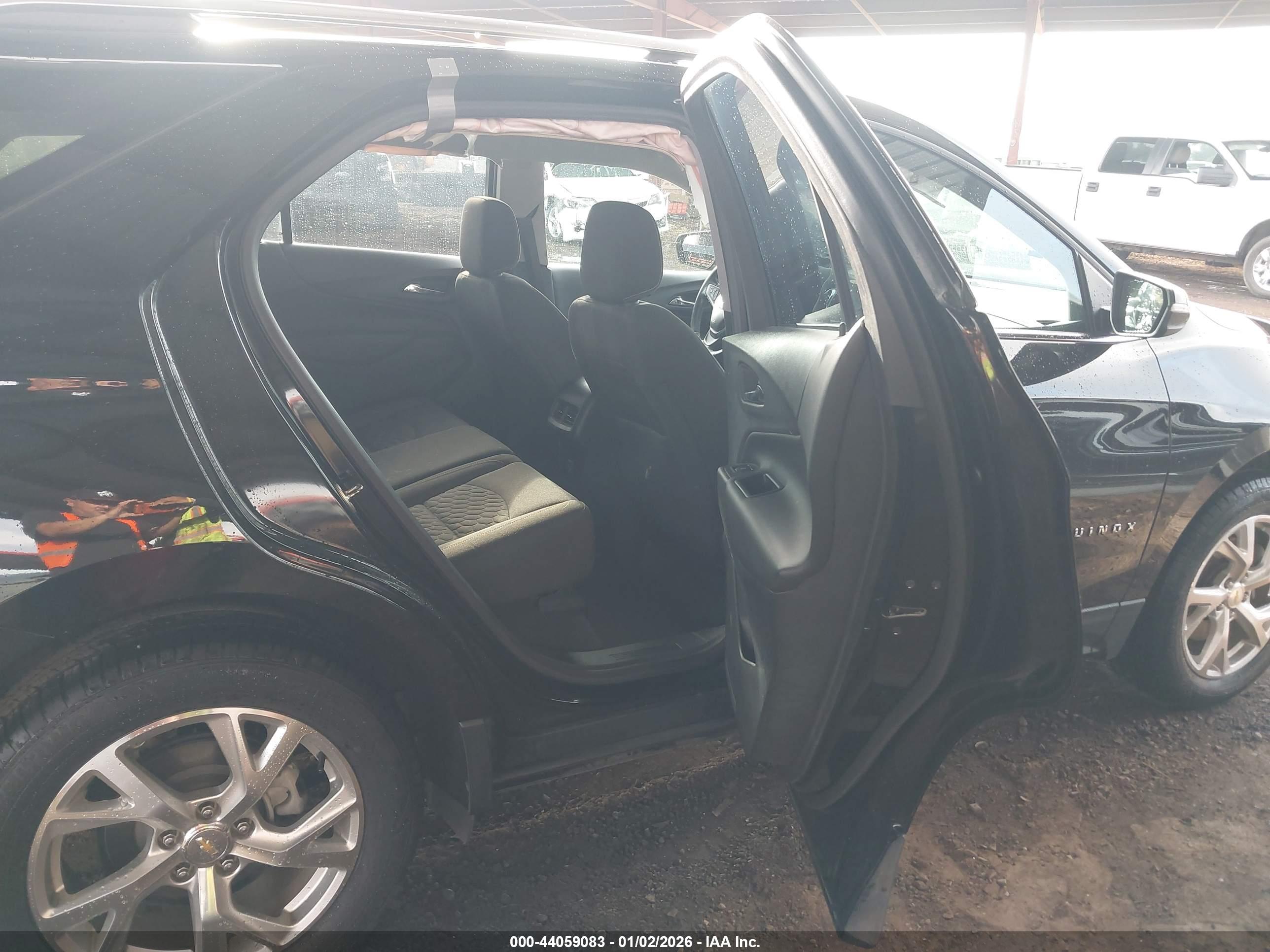 CHEVROLET EQUINOX image 8