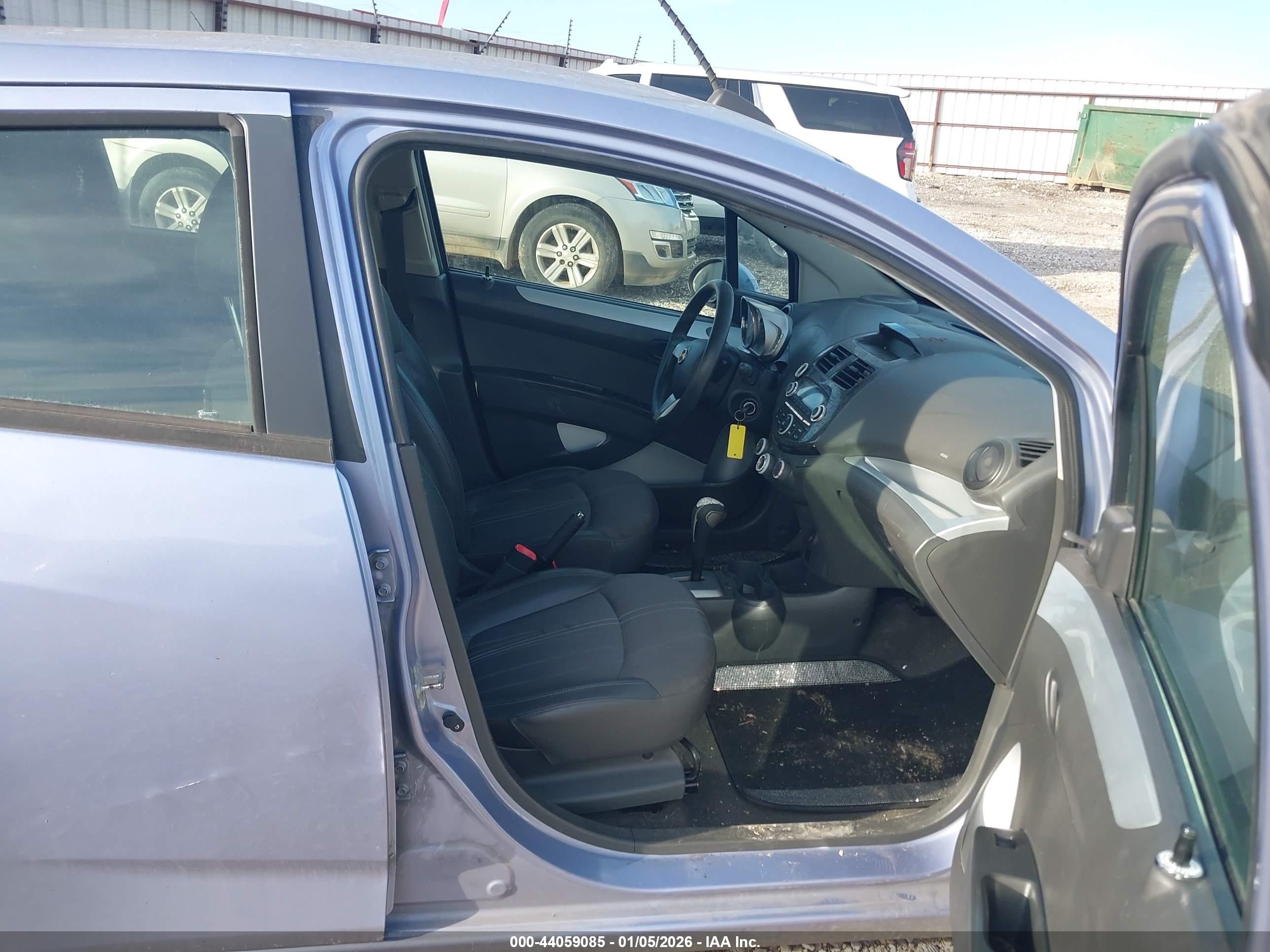 CHEVROLET SPARK image 5
