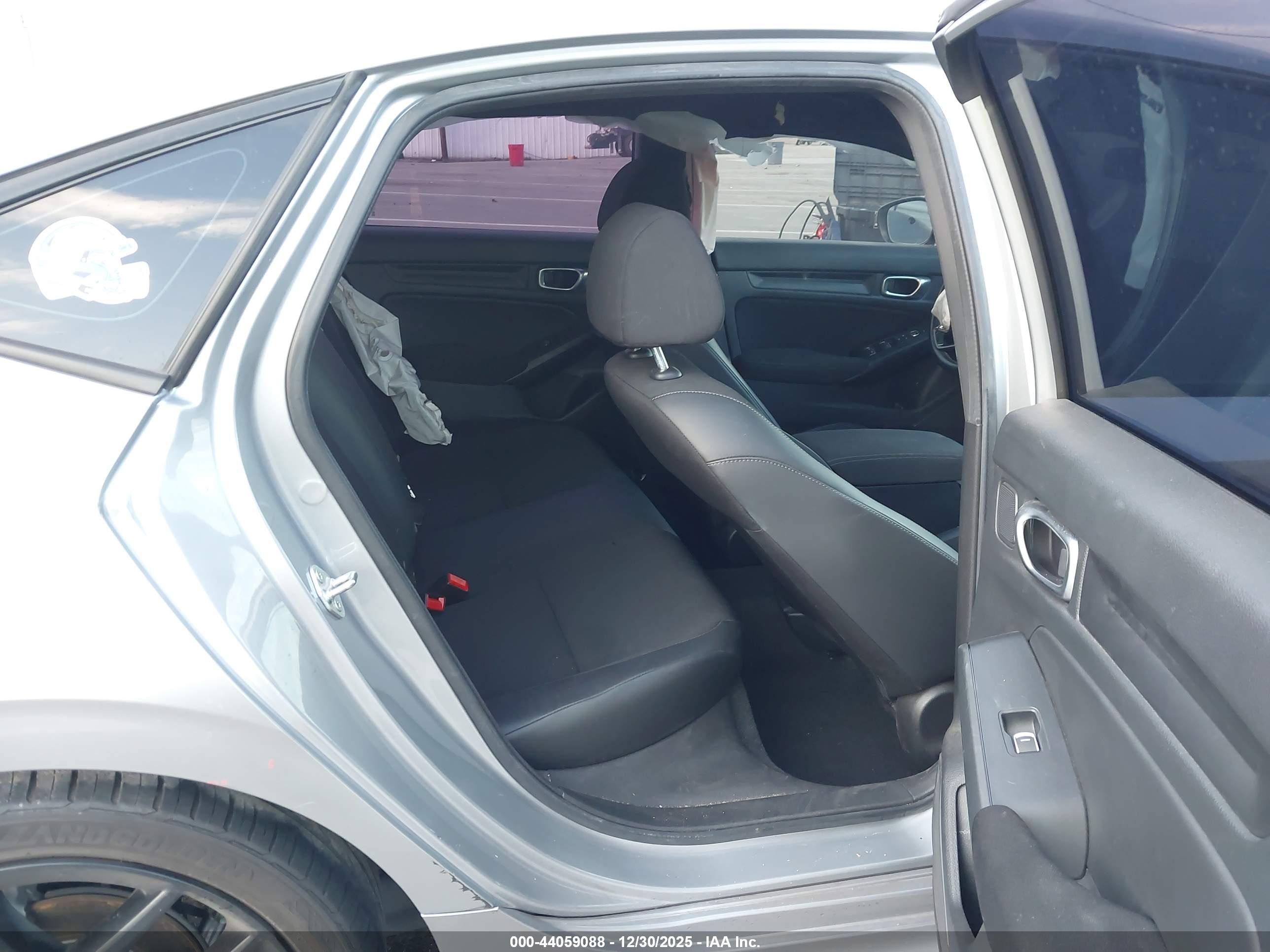 HONDA CIVIC image 8