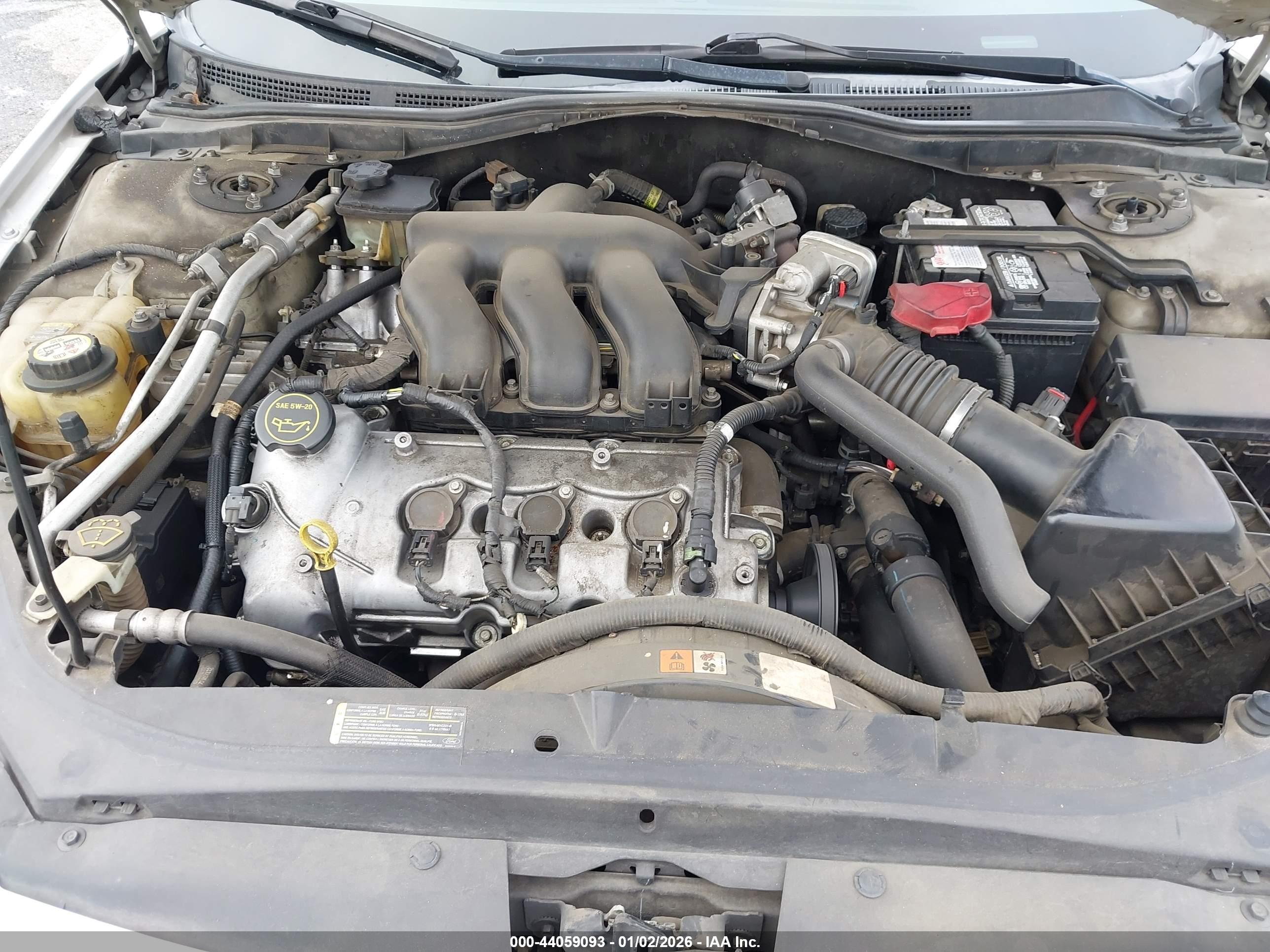 FORD FUSION image 10