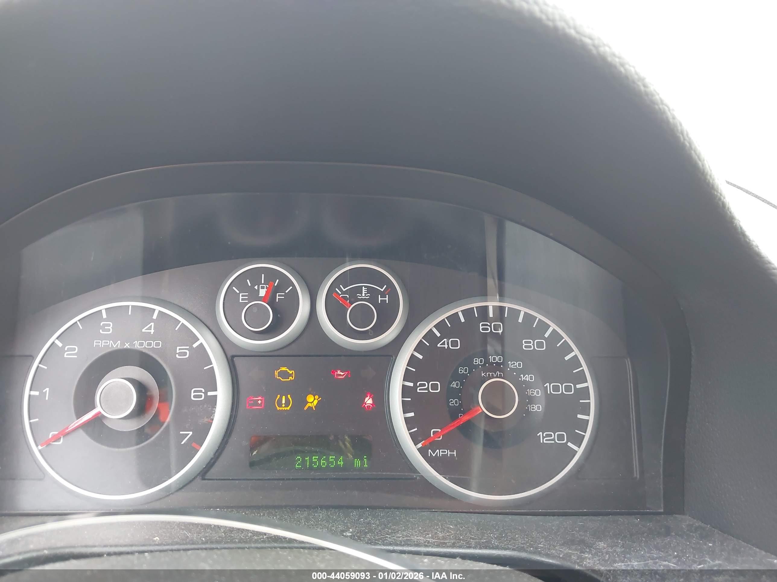 FORD FUSION image 7