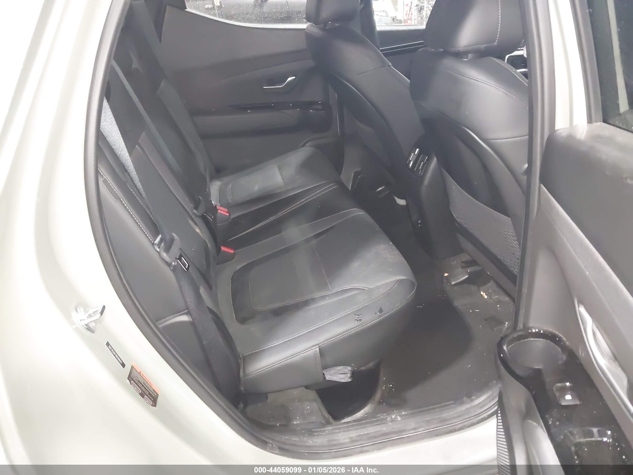 HYUNDAI SANTA image 8