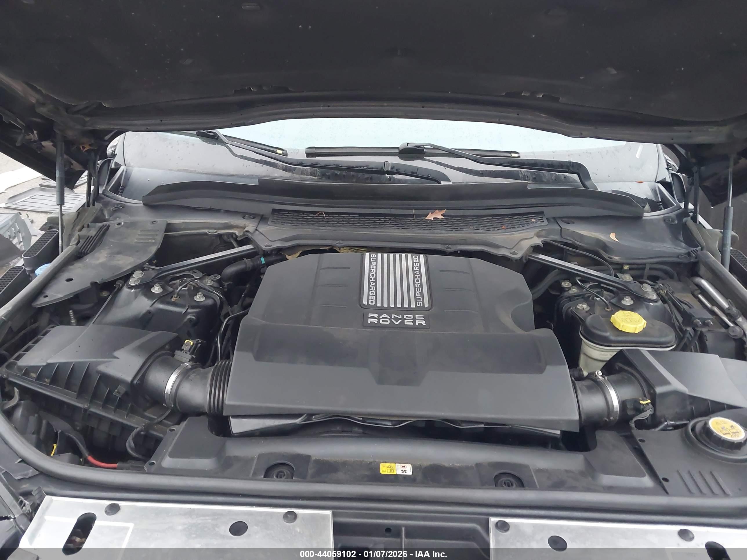 LAND ROVER image 10