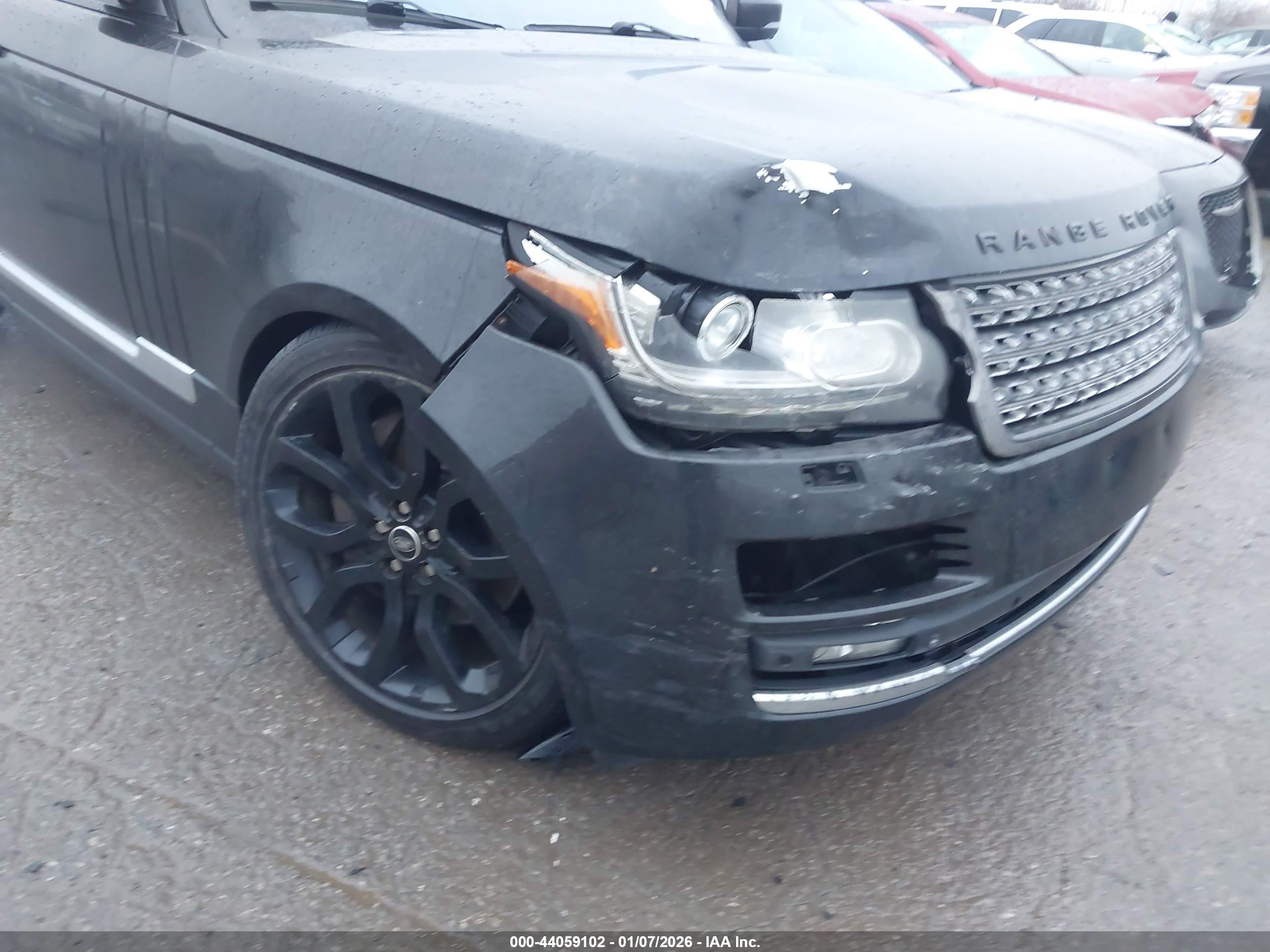 LAND ROVER image 6