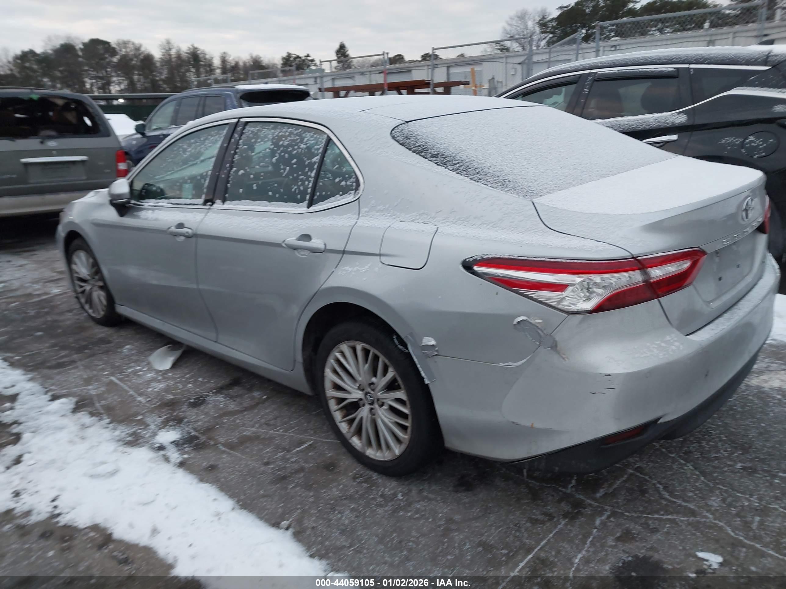 TOYOTA CAMRY image 3