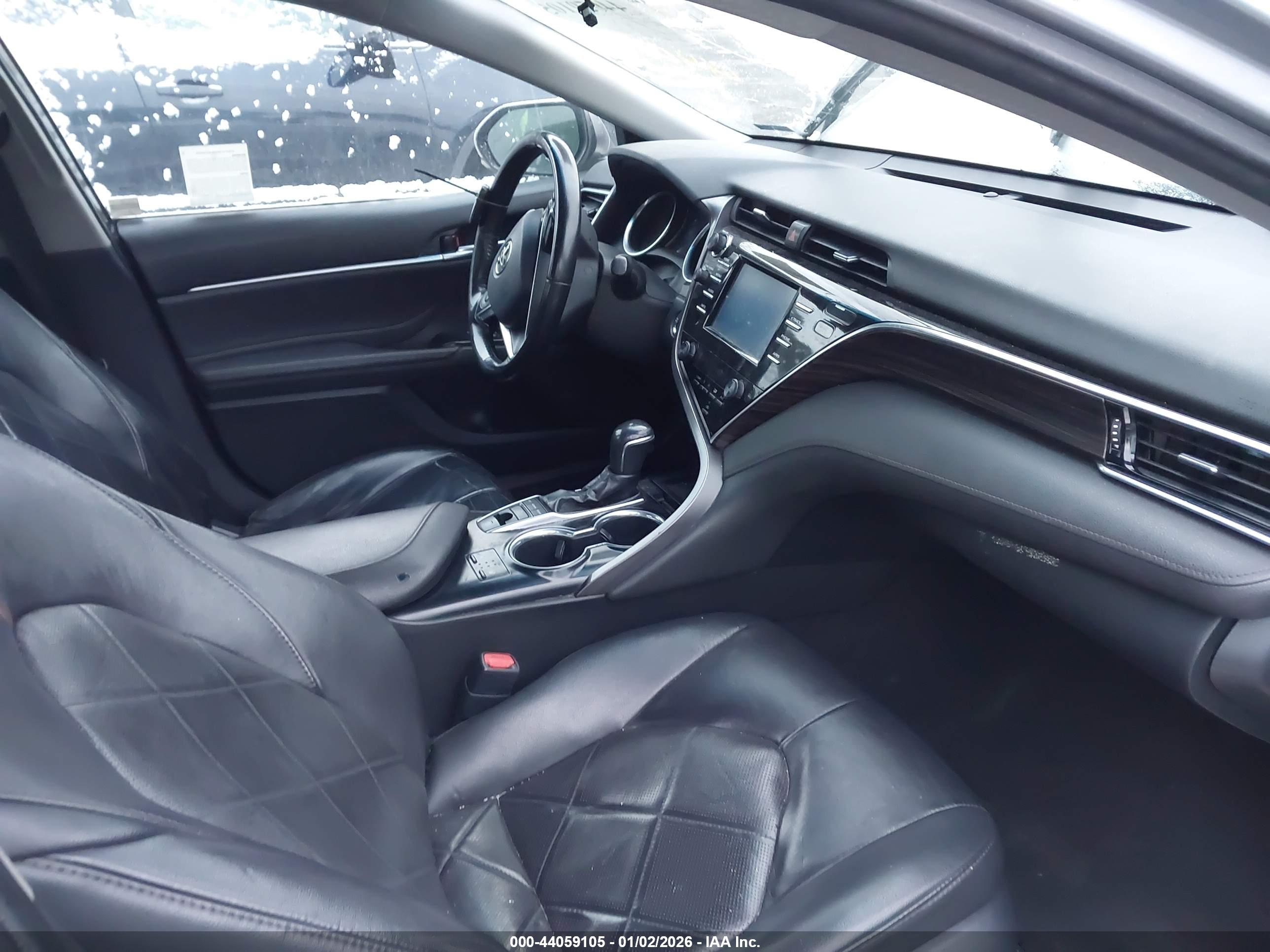 TOYOTA CAMRY image 5