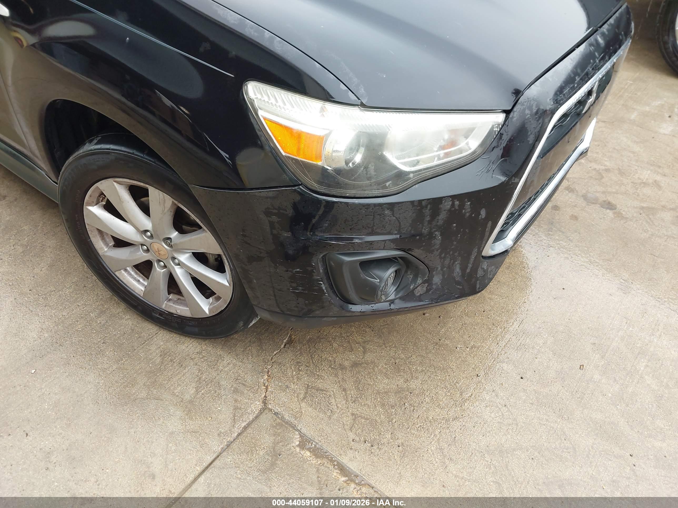 MITSUBISHI OUTLANDER image 6