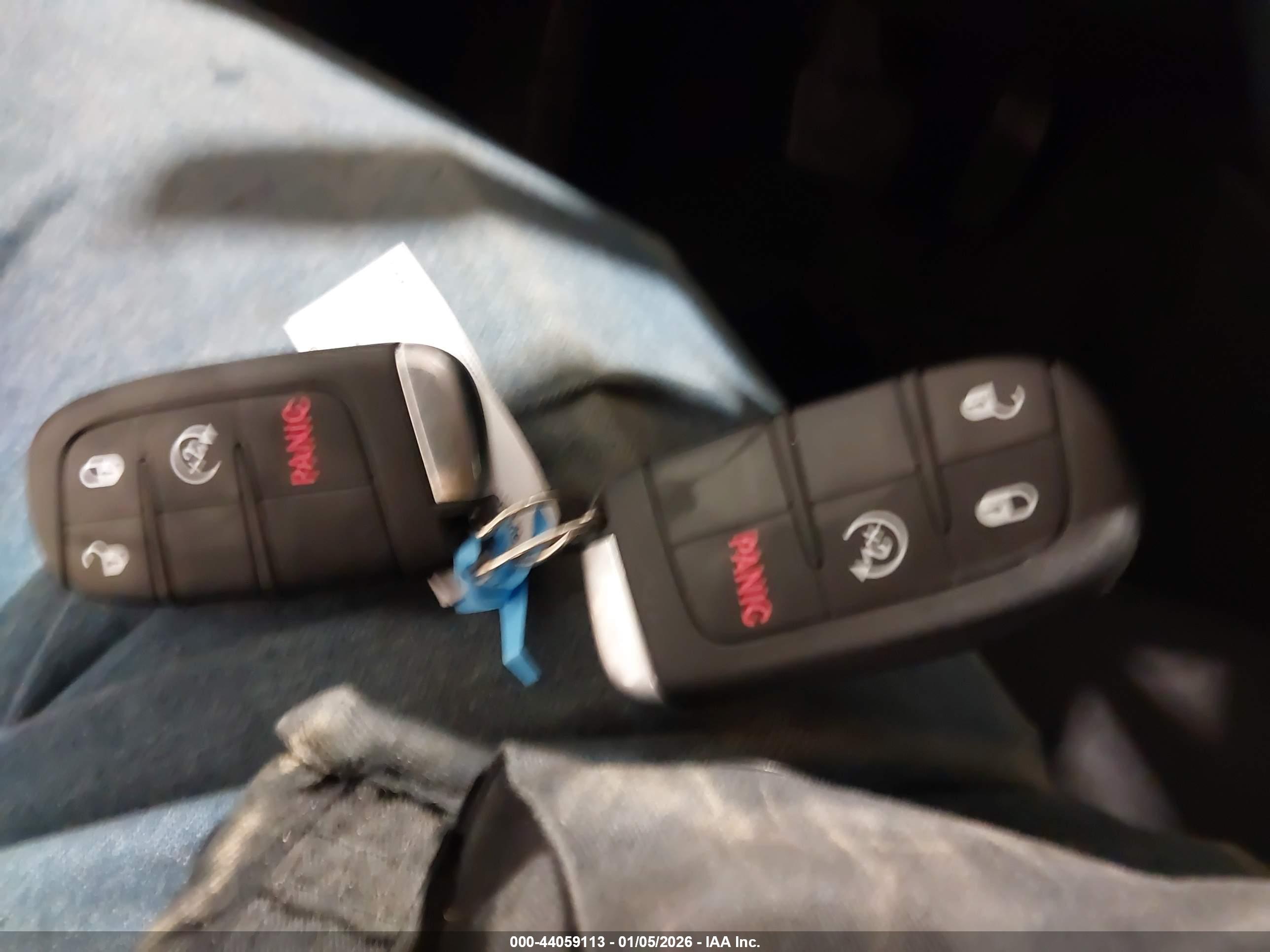 JEEP RENEGADE image 11