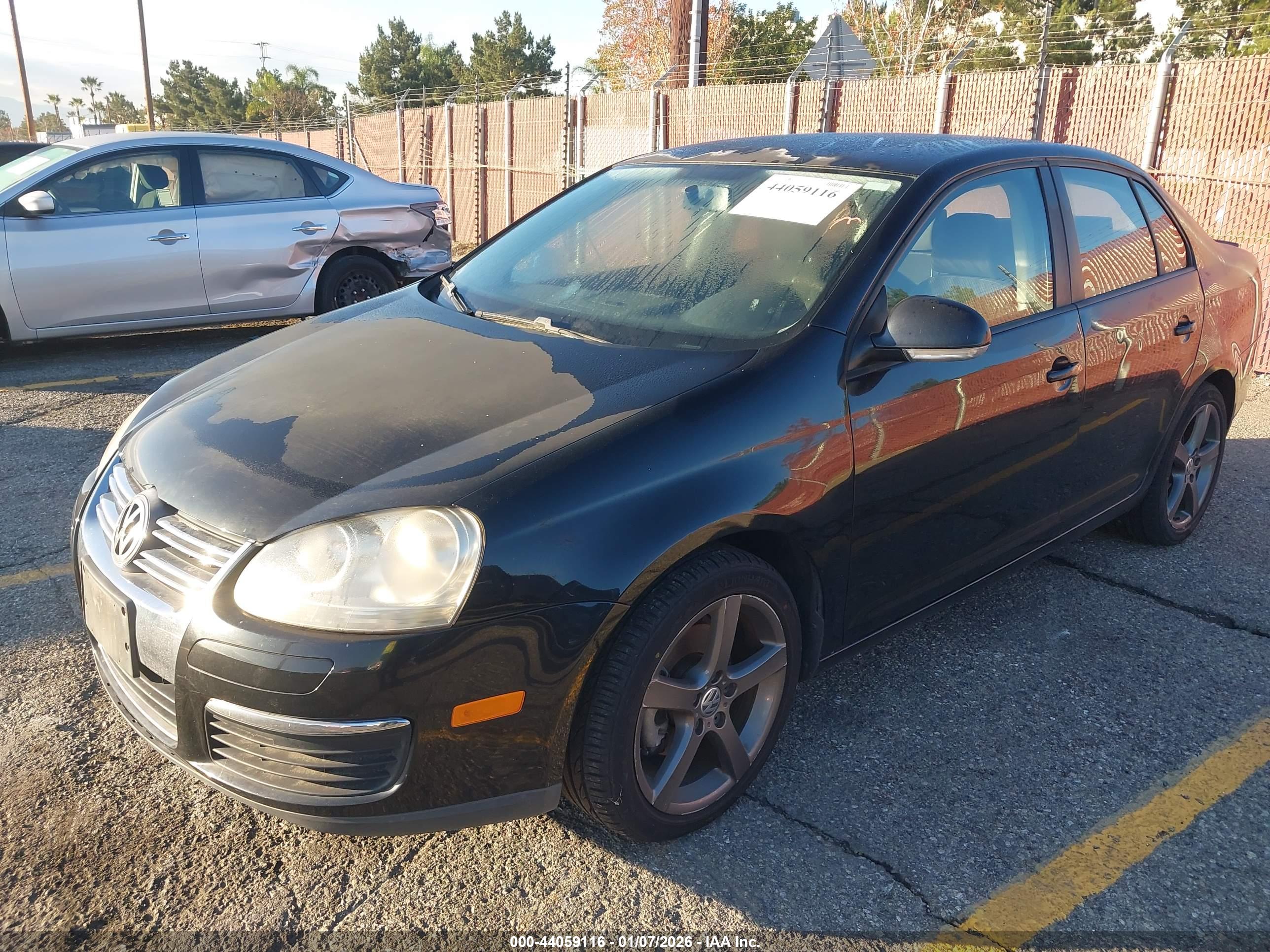 VOLKSWAGEN JETTA image 2