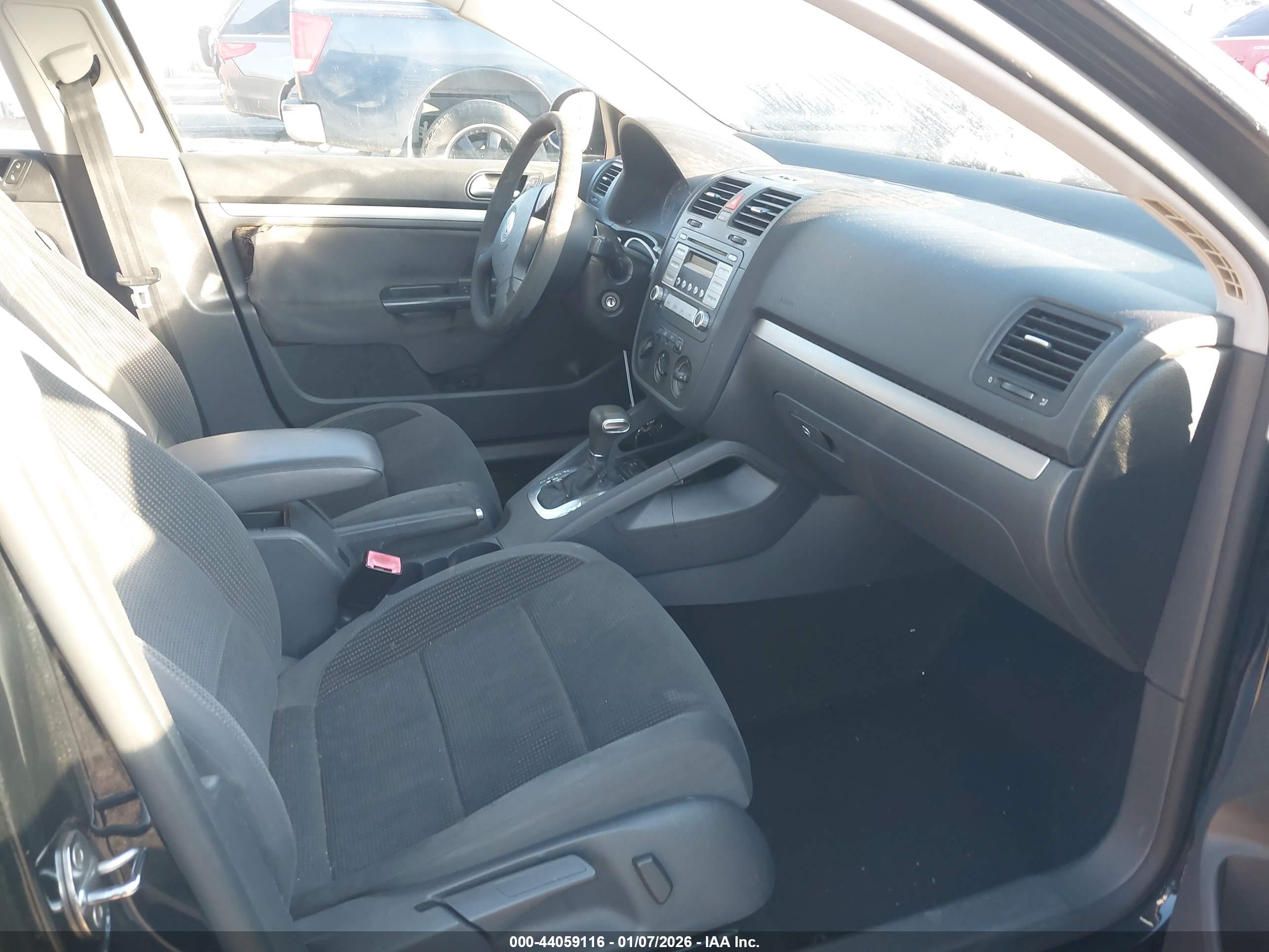 VOLKSWAGEN JETTA image 5