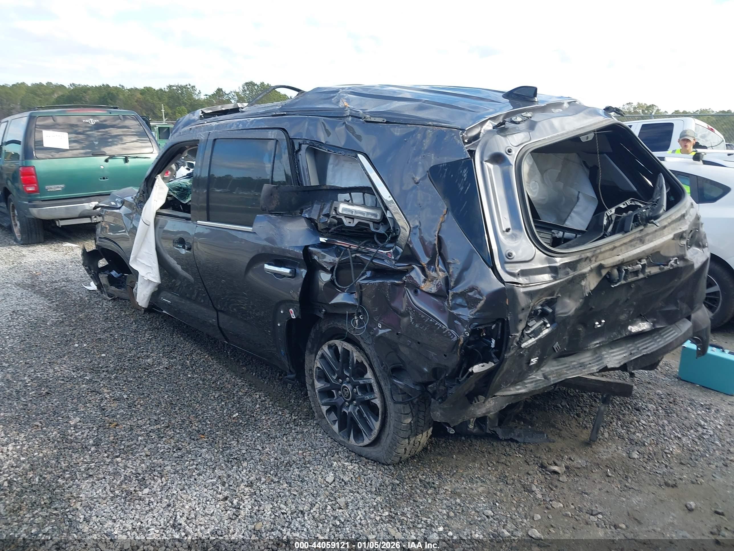 TOYOTA SEQUOIA image 3