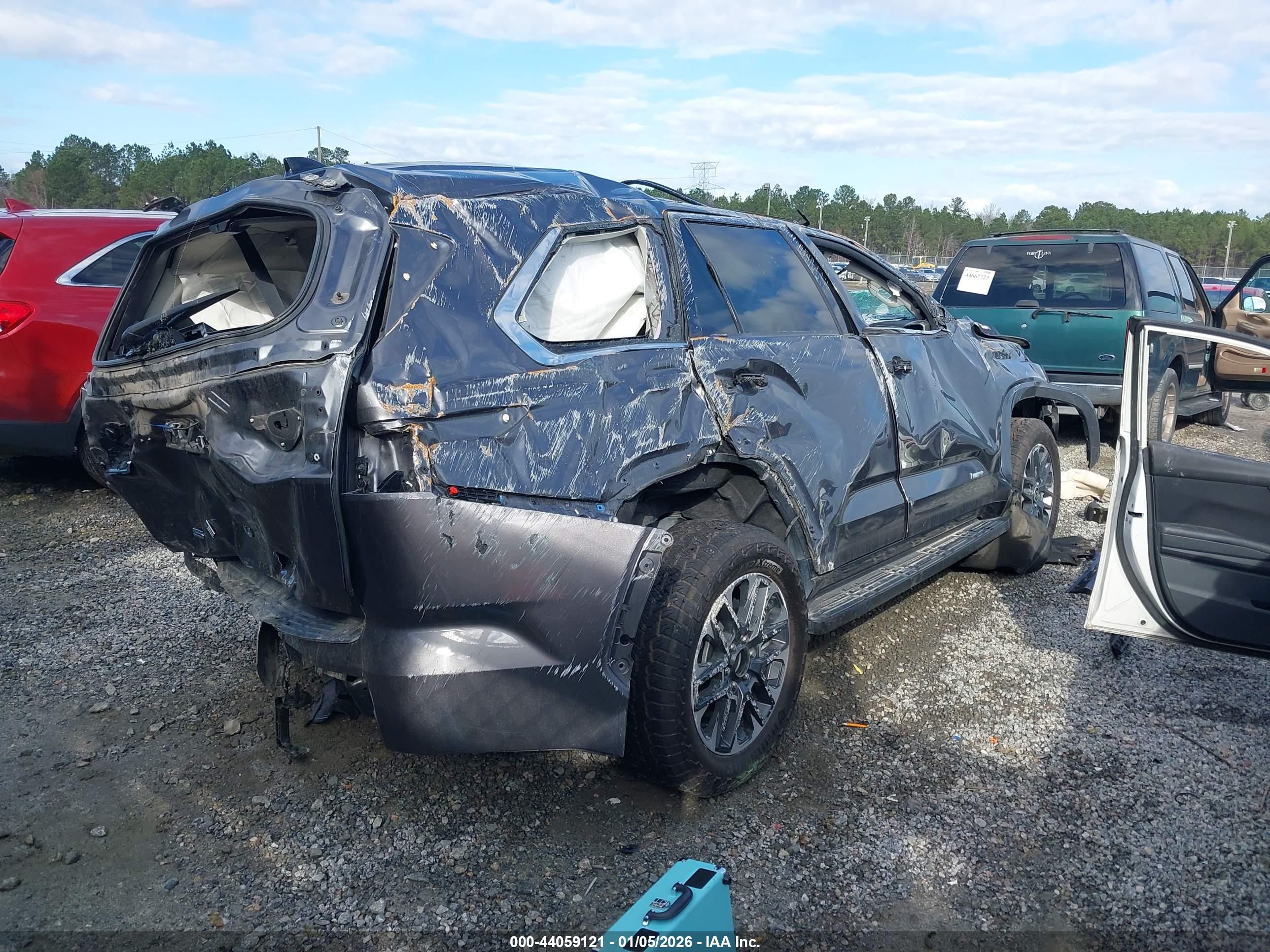 TOYOTA SEQUOIA image 4