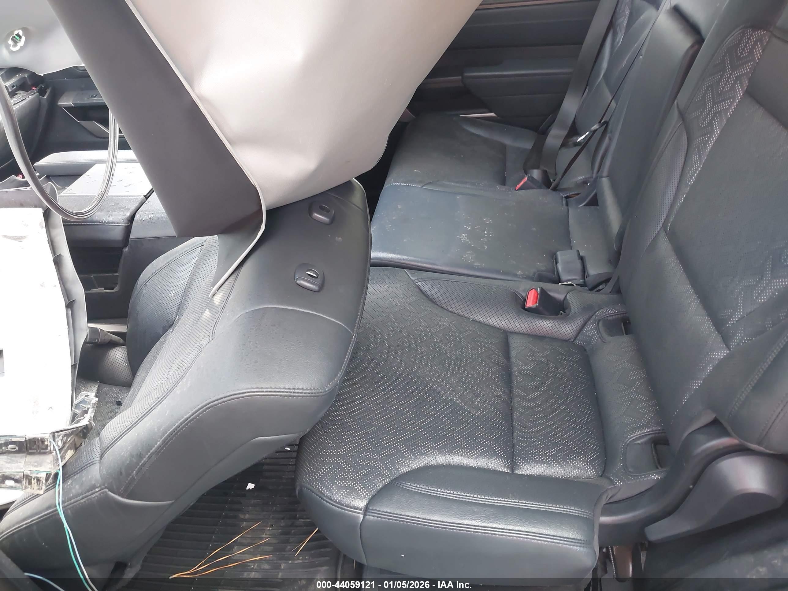 TOYOTA SEQUOIA image 8