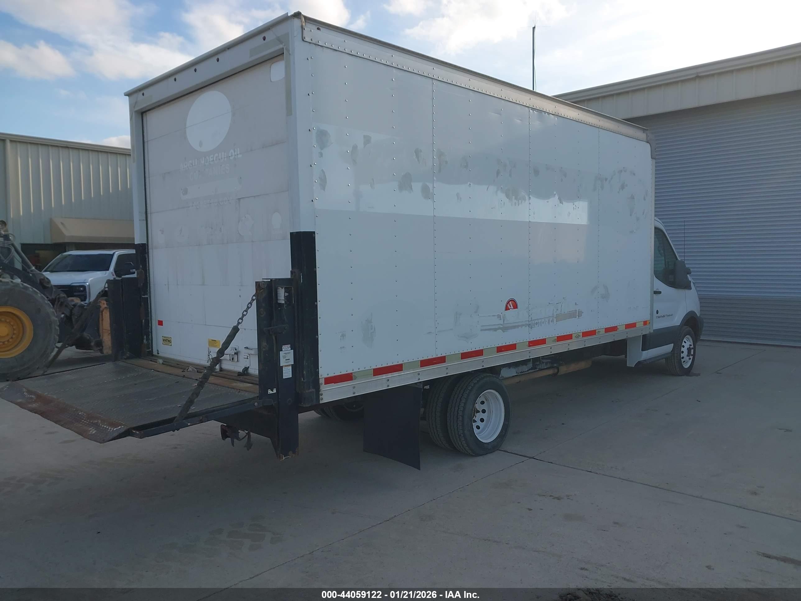 FORD TRANSIT-350 image 4