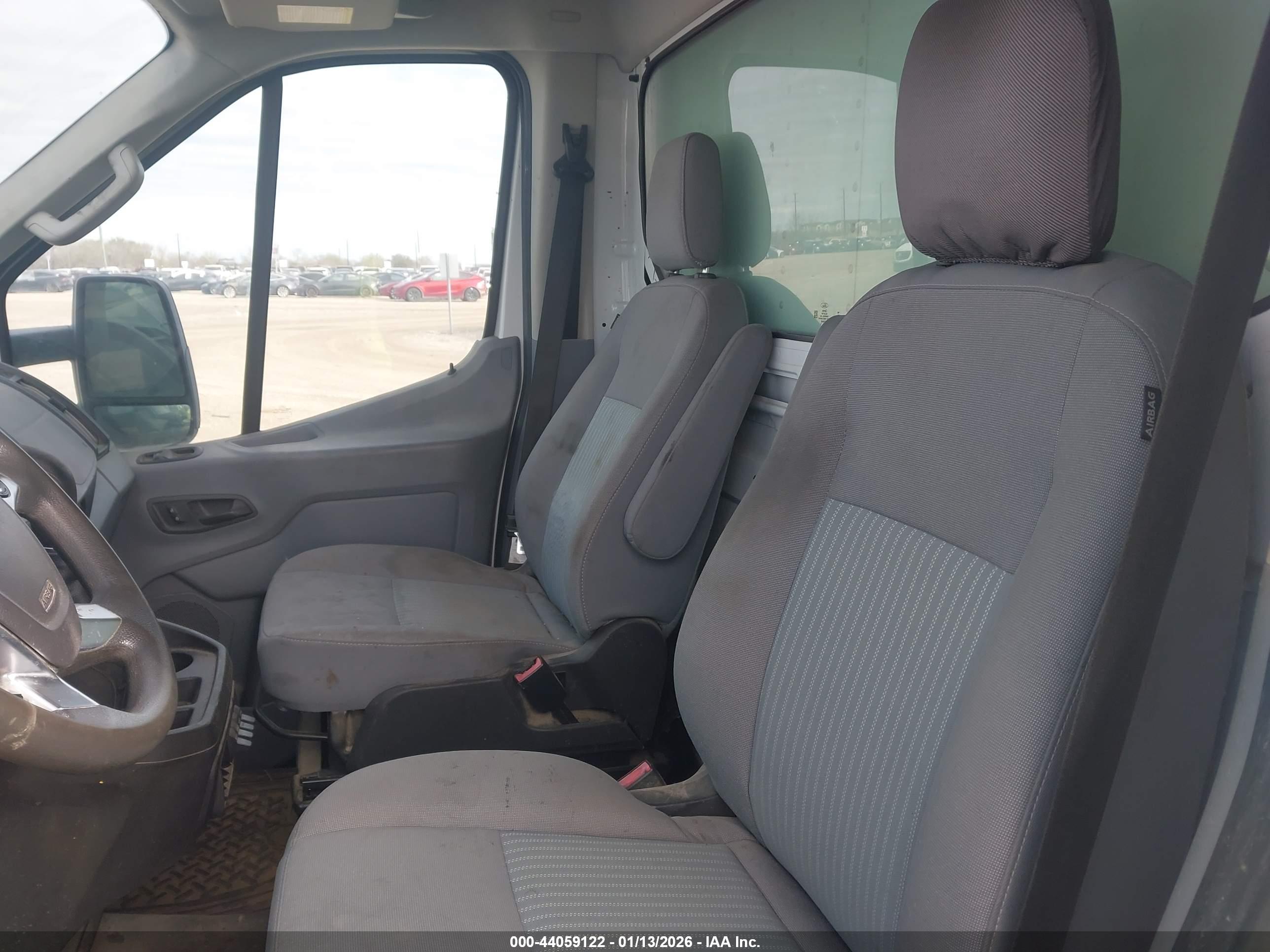 FORD TRANSIT-350 image 7