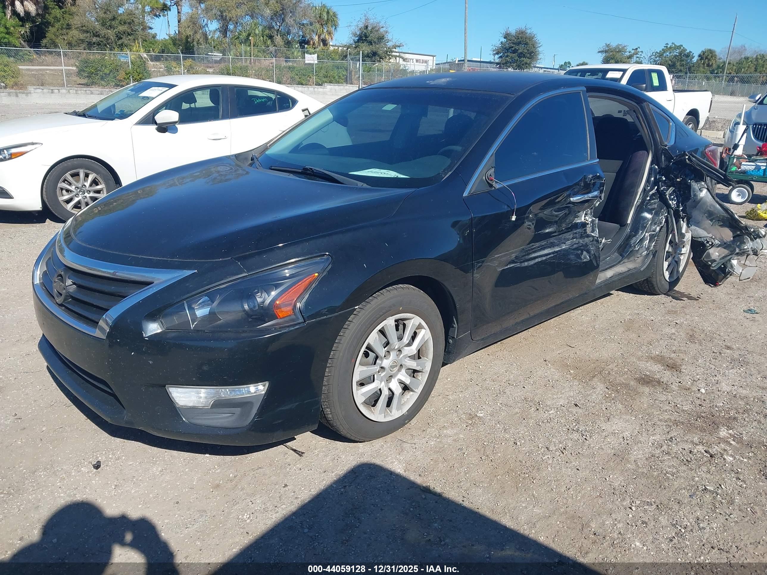NISSAN ALTIMA image 2