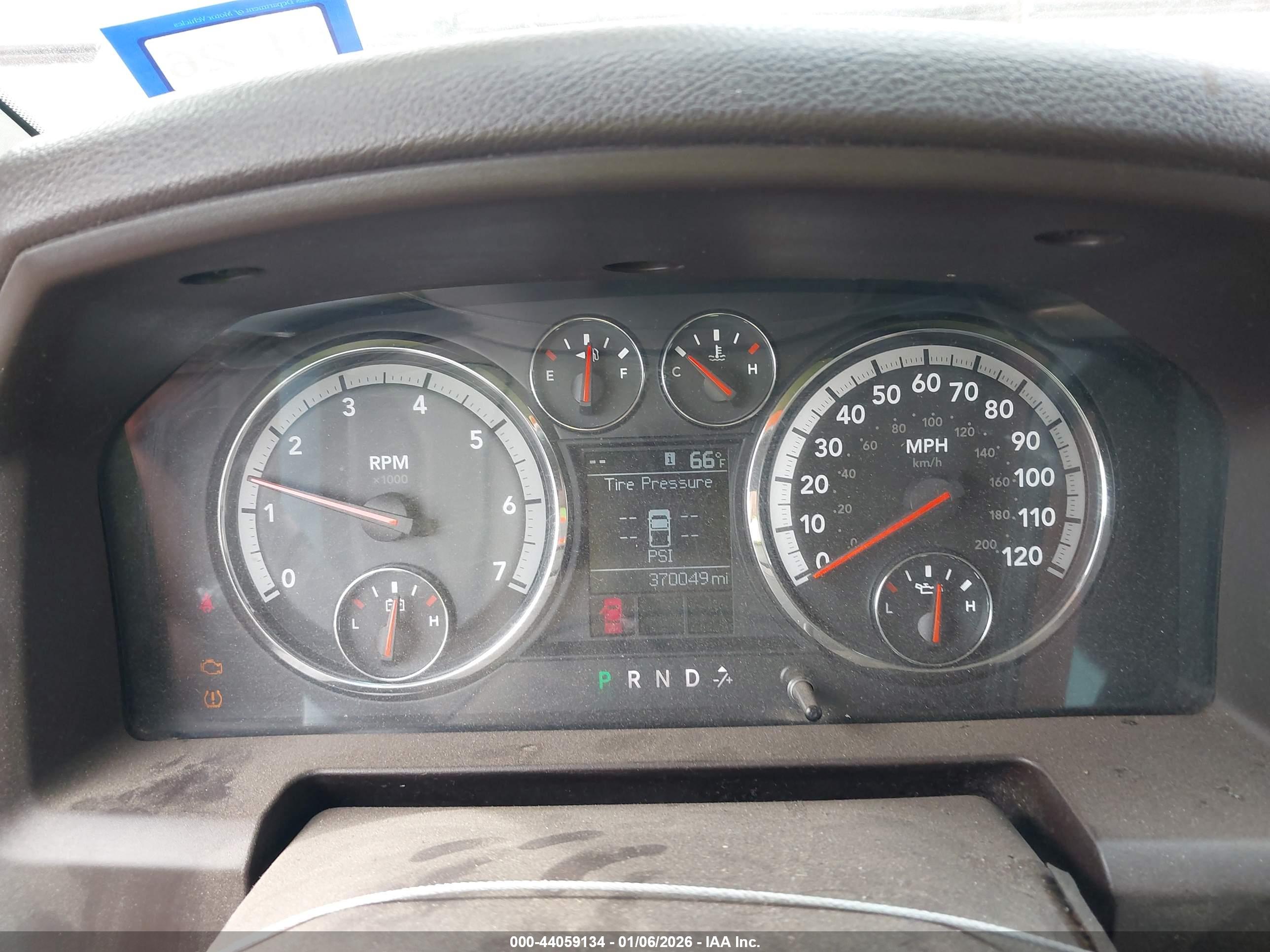 DODGE RAM image 7