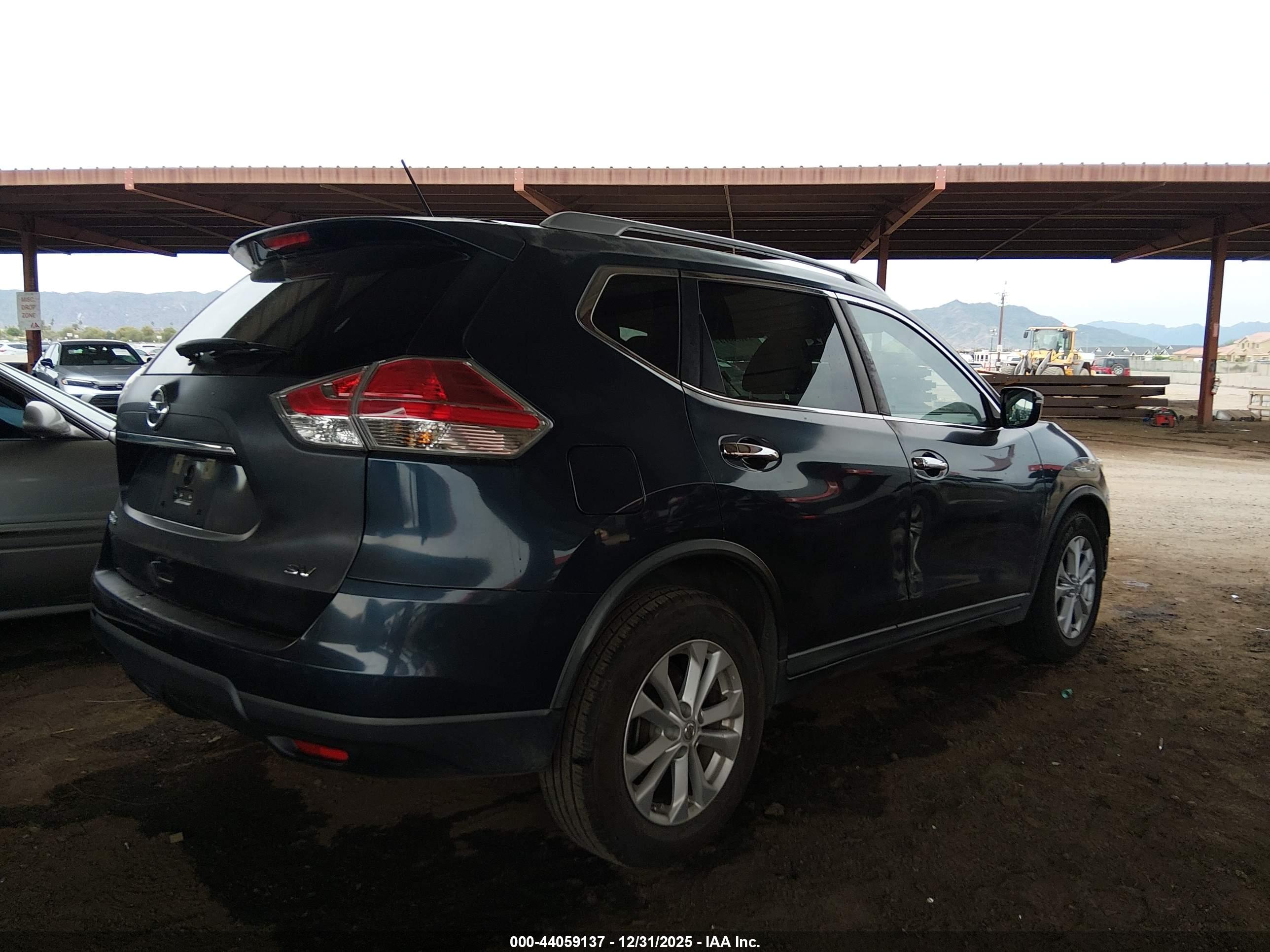 NISSAN ROGUE image 4