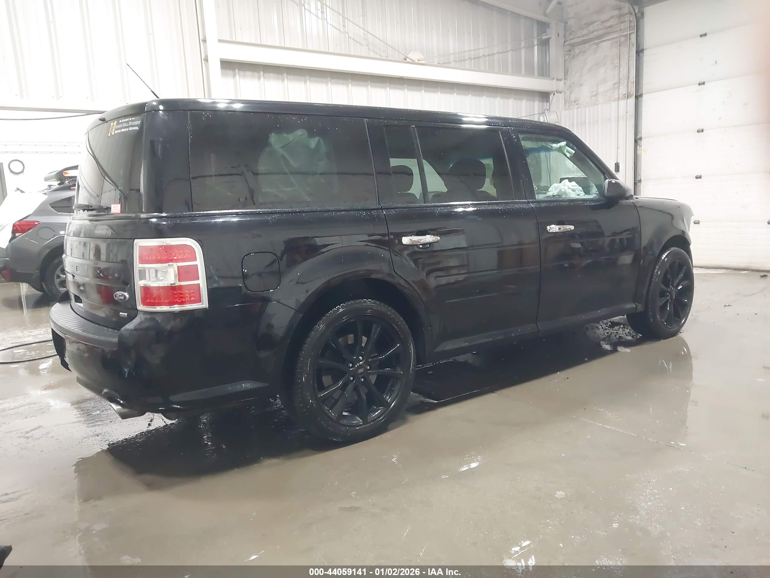 FORD FLEX image 4