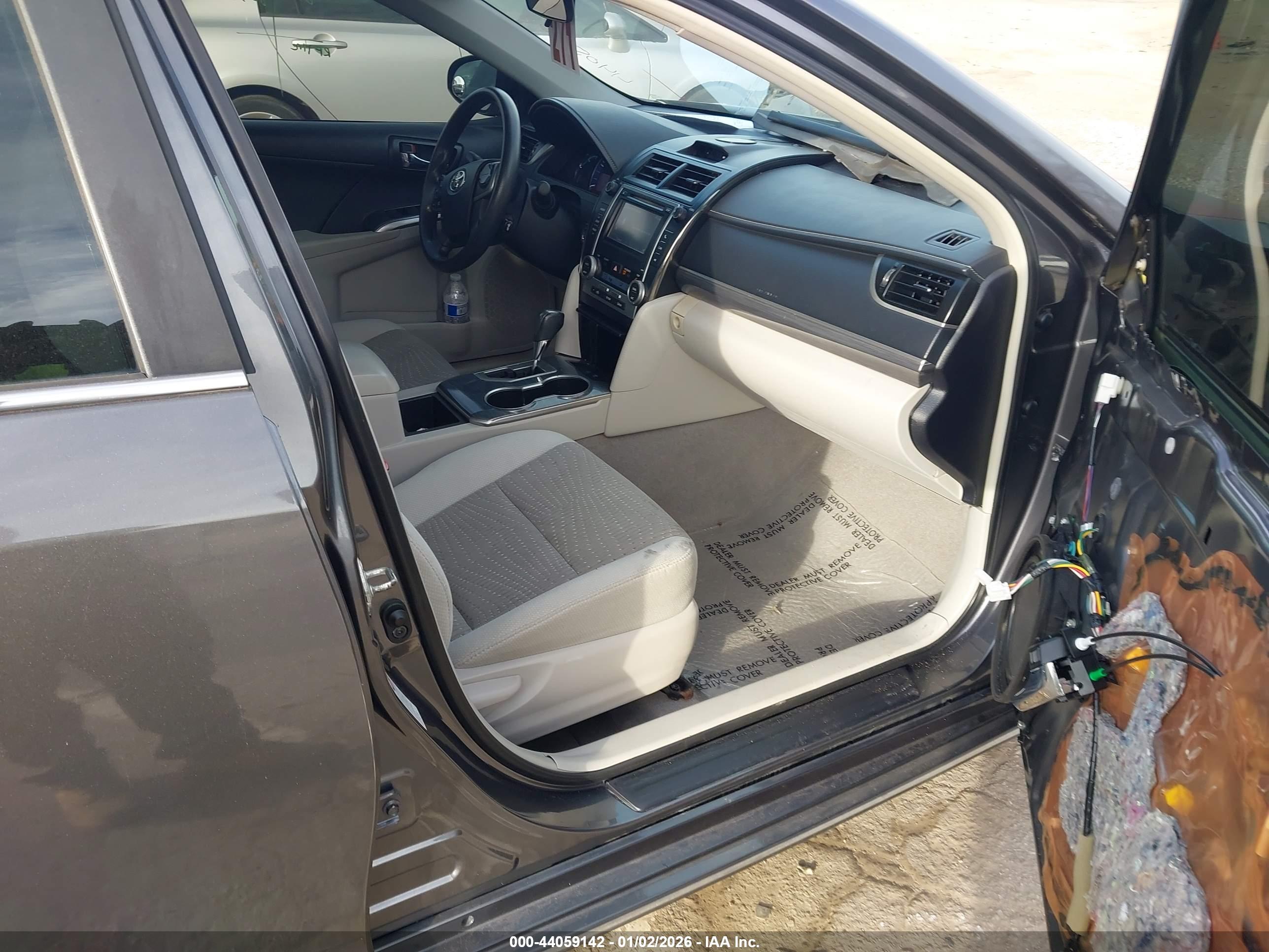 TOYOTA CAMRY image 5