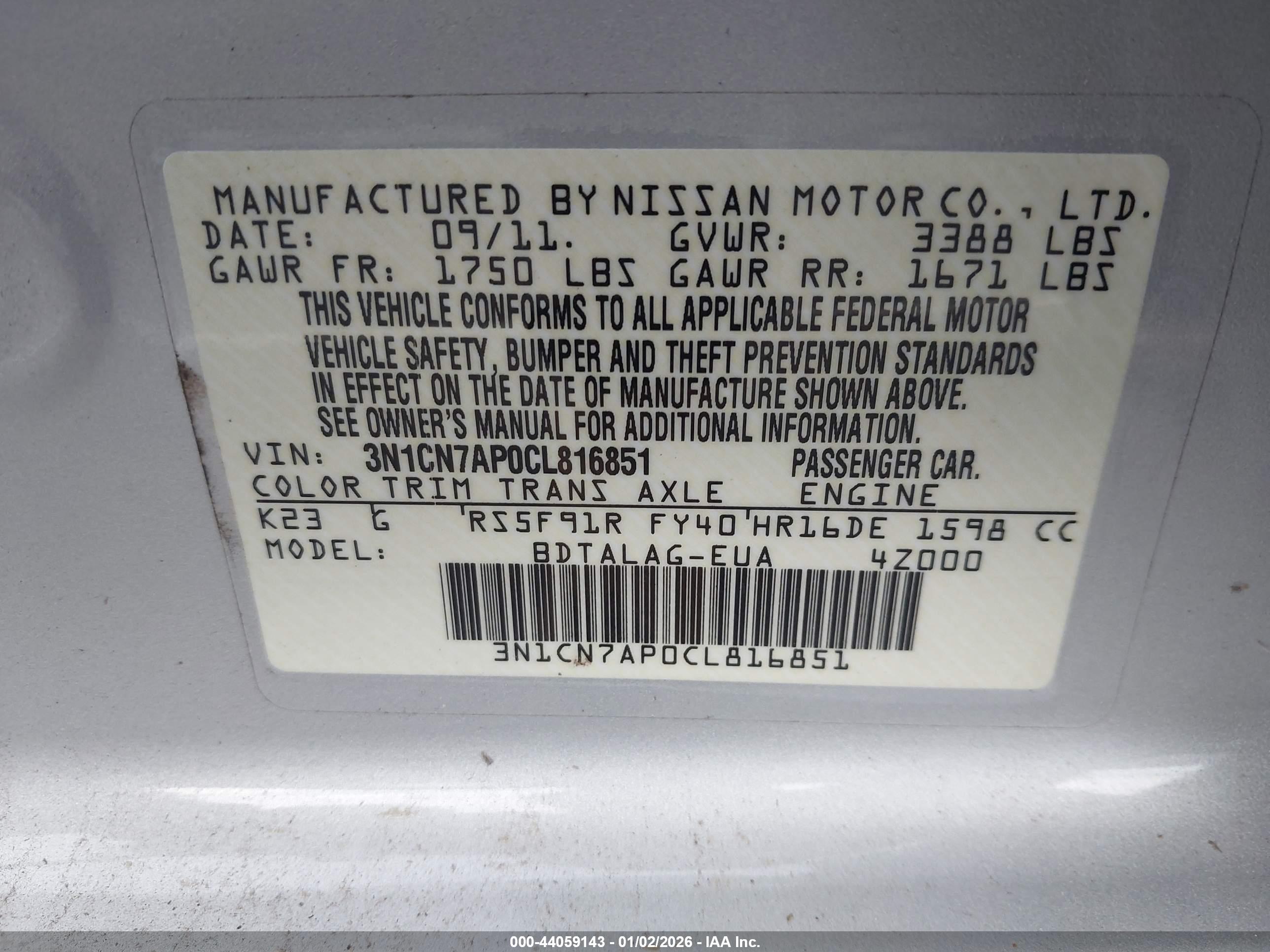 NISSAN VERSA image 9
