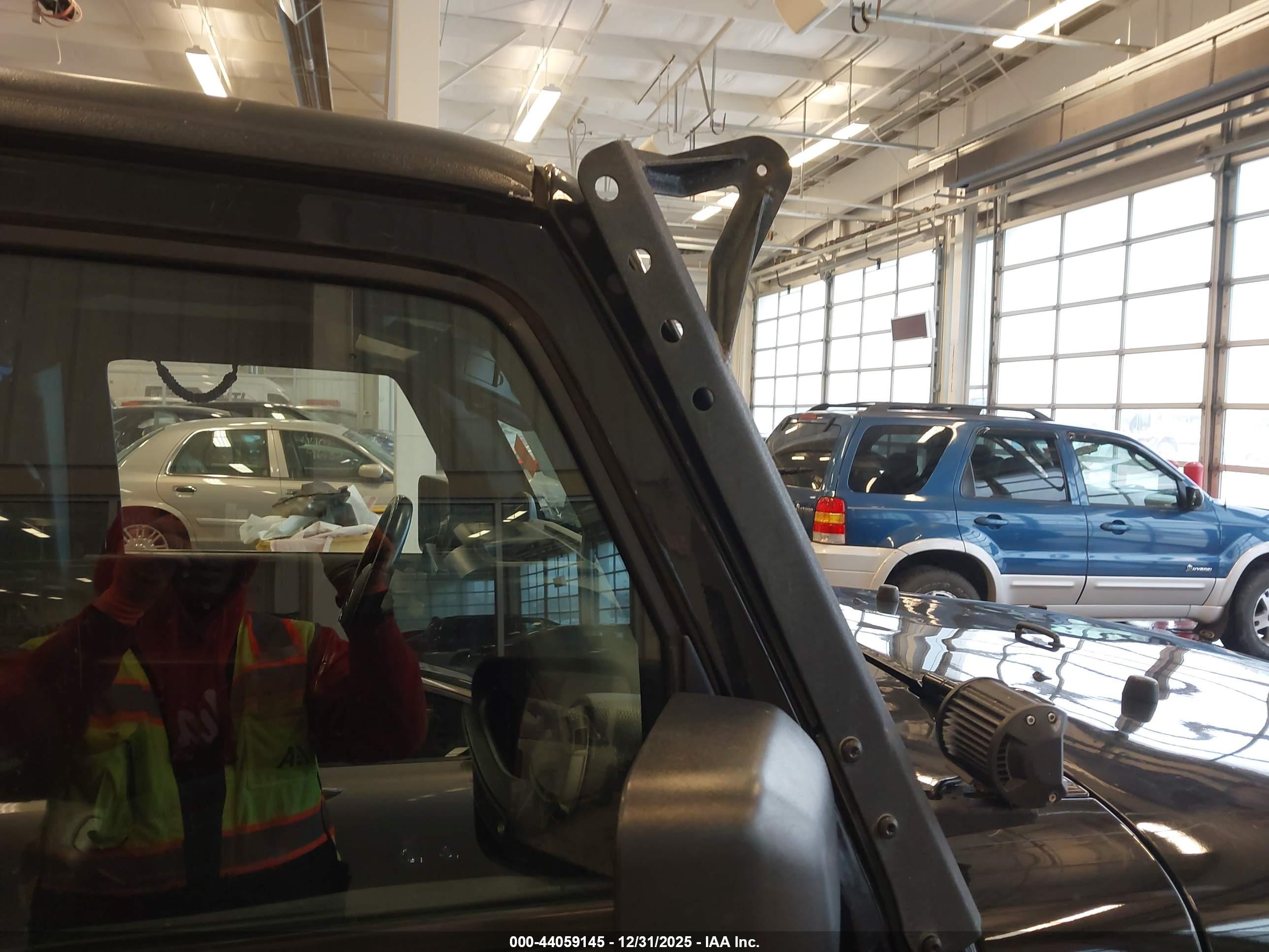 JEEP WRANGLER image 6