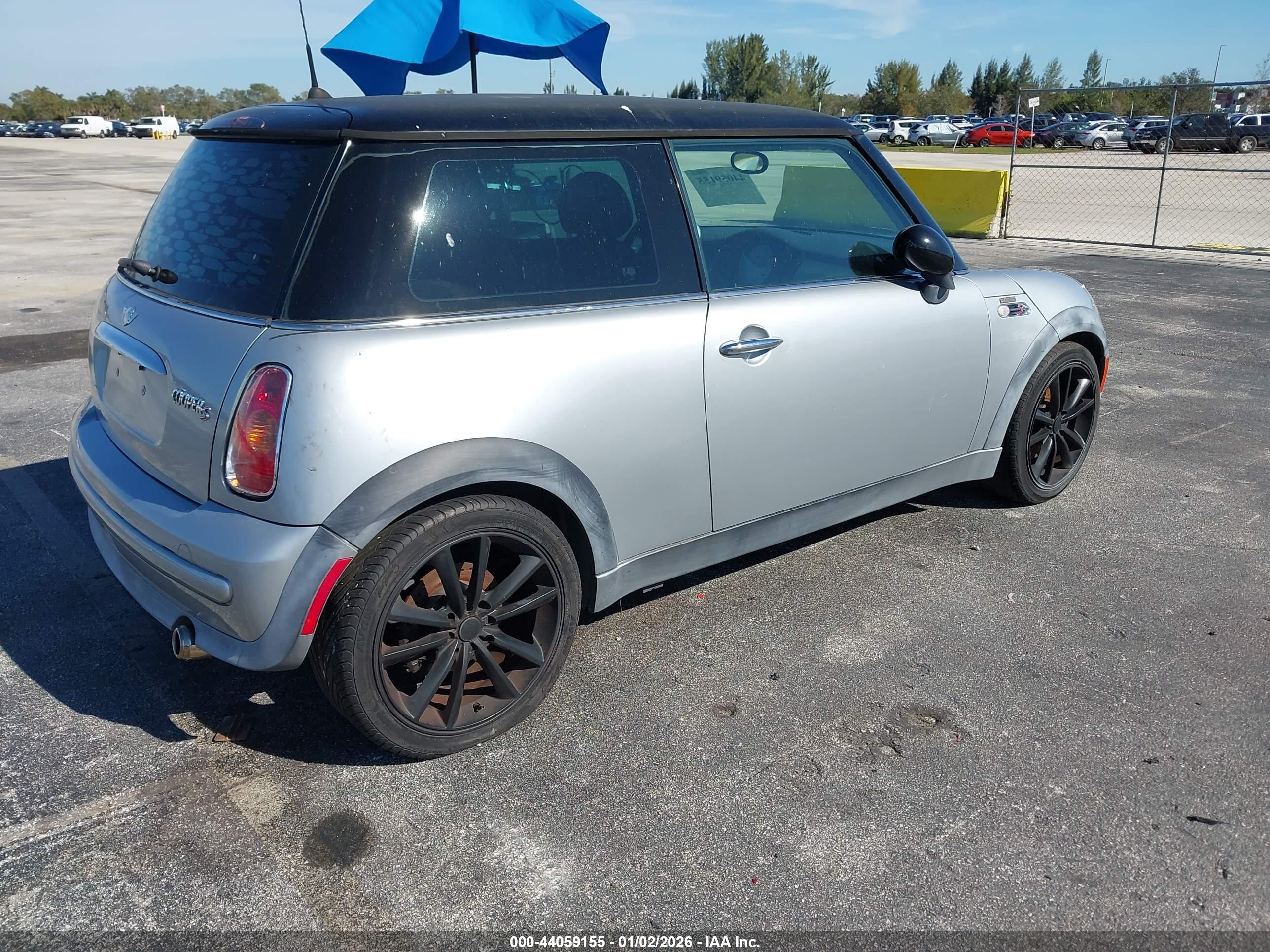 MINI COOPER image 4