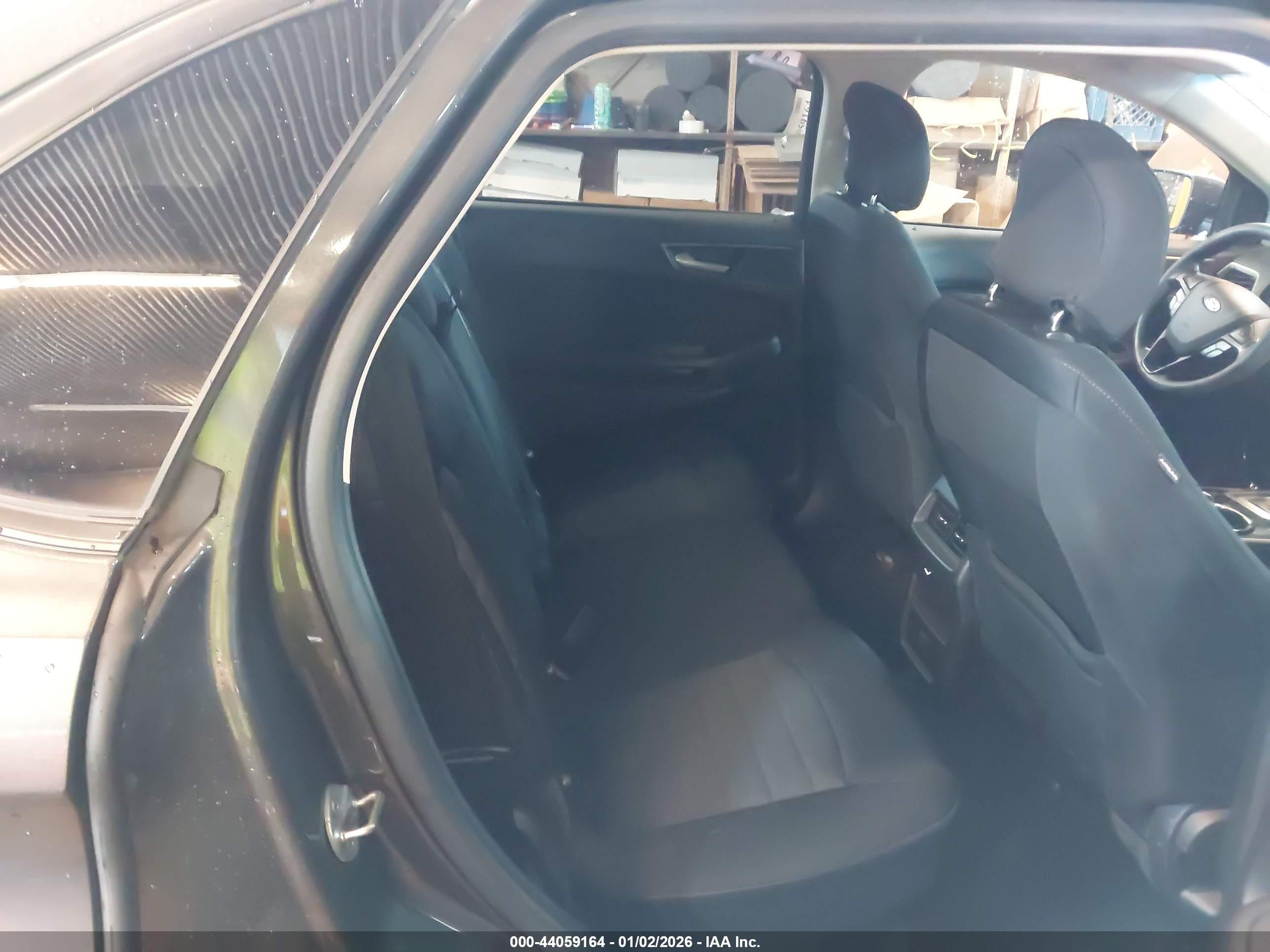 FORD EDGE image 8