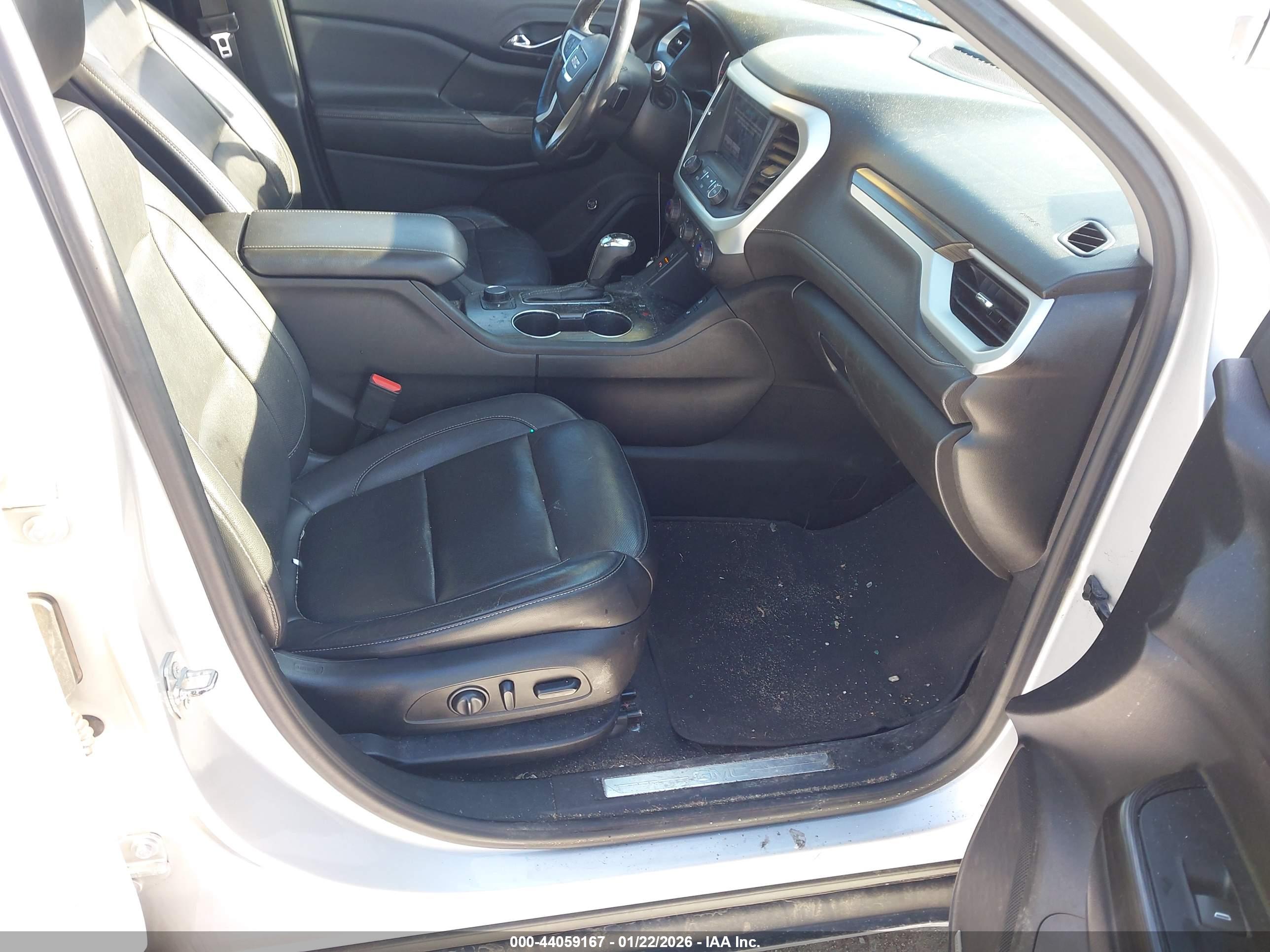 GMC ACADIA image 5