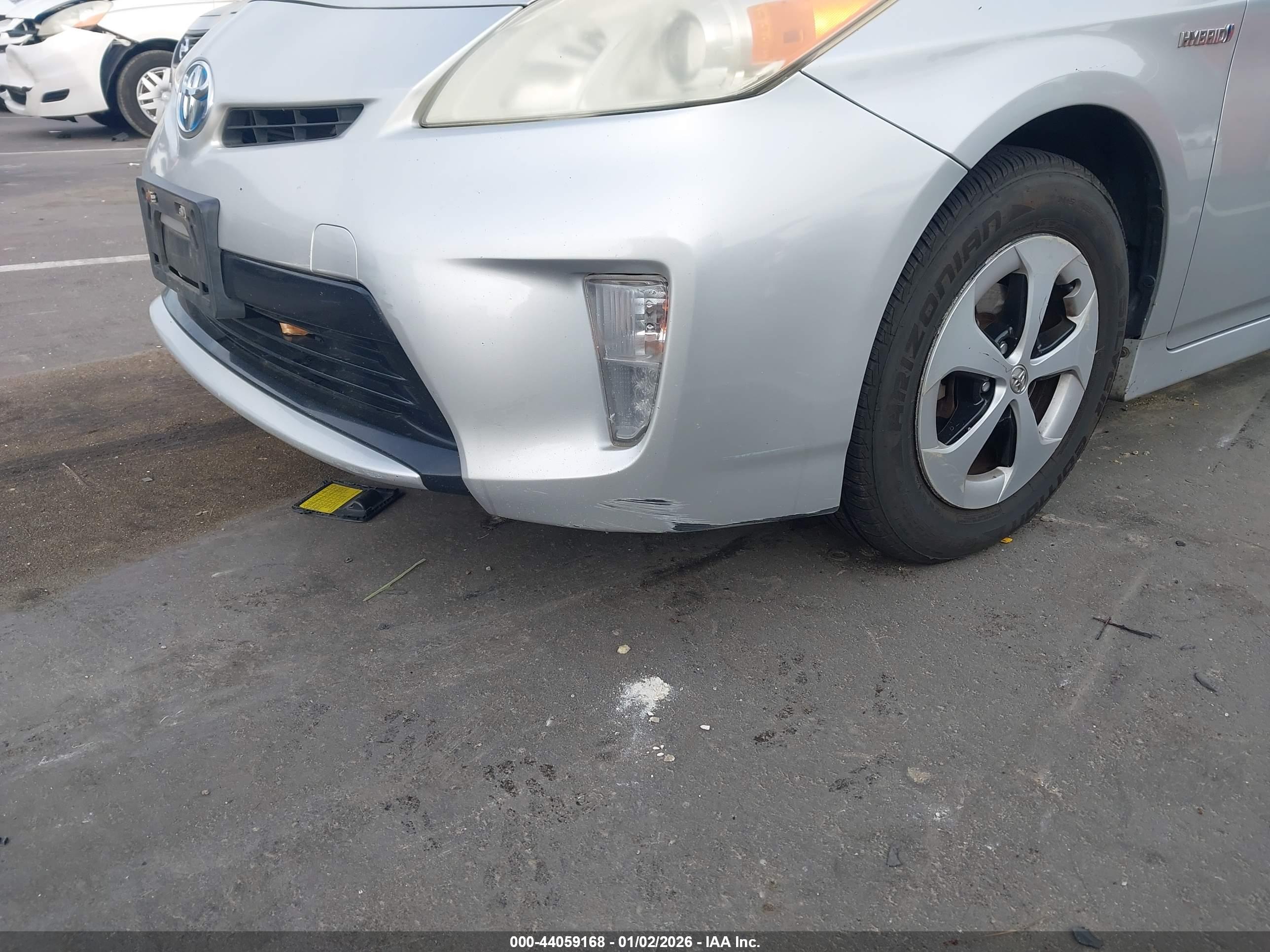 TOYOTA PRIUS image 6