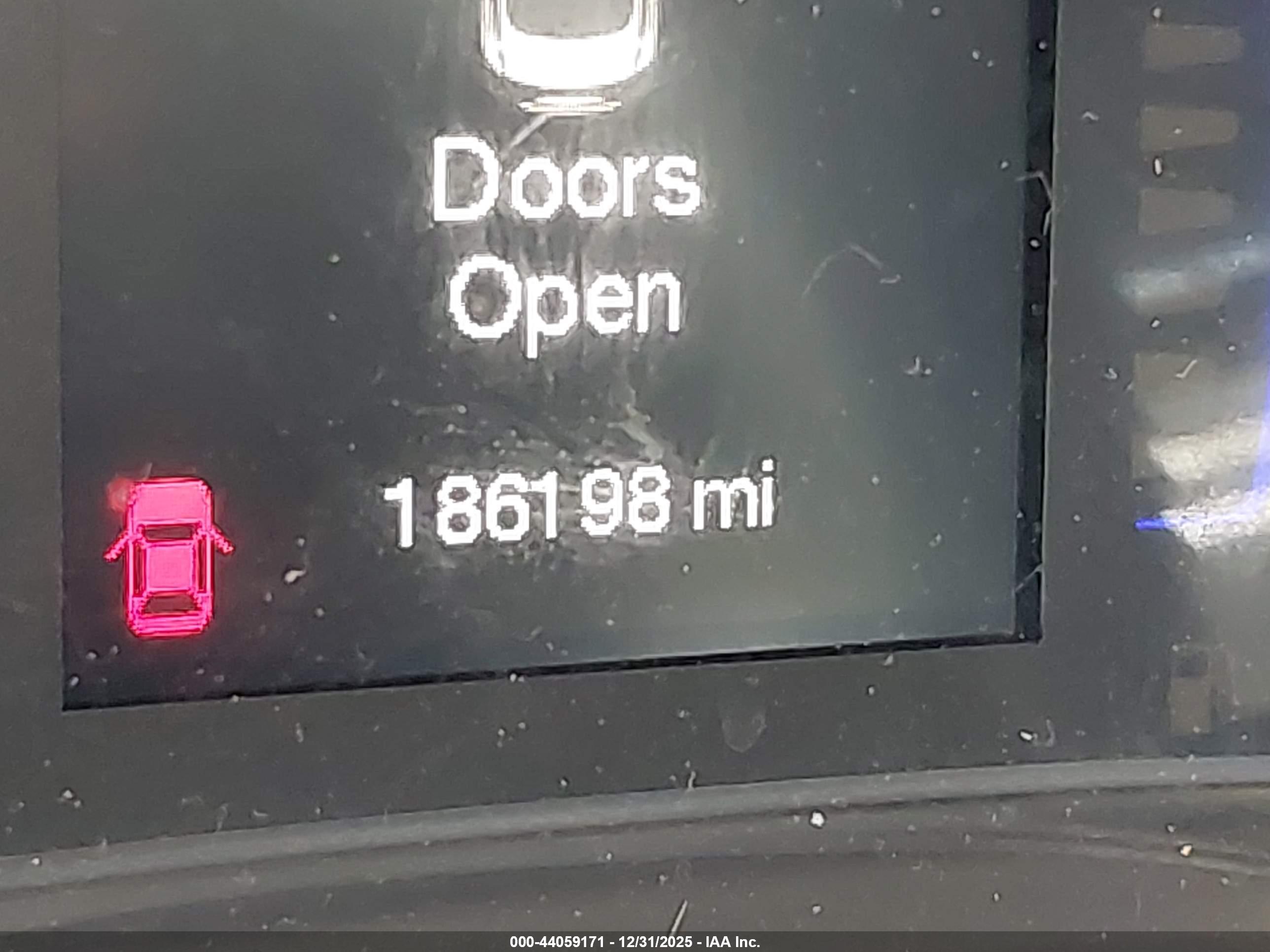 CHRYSLER 200 image 7