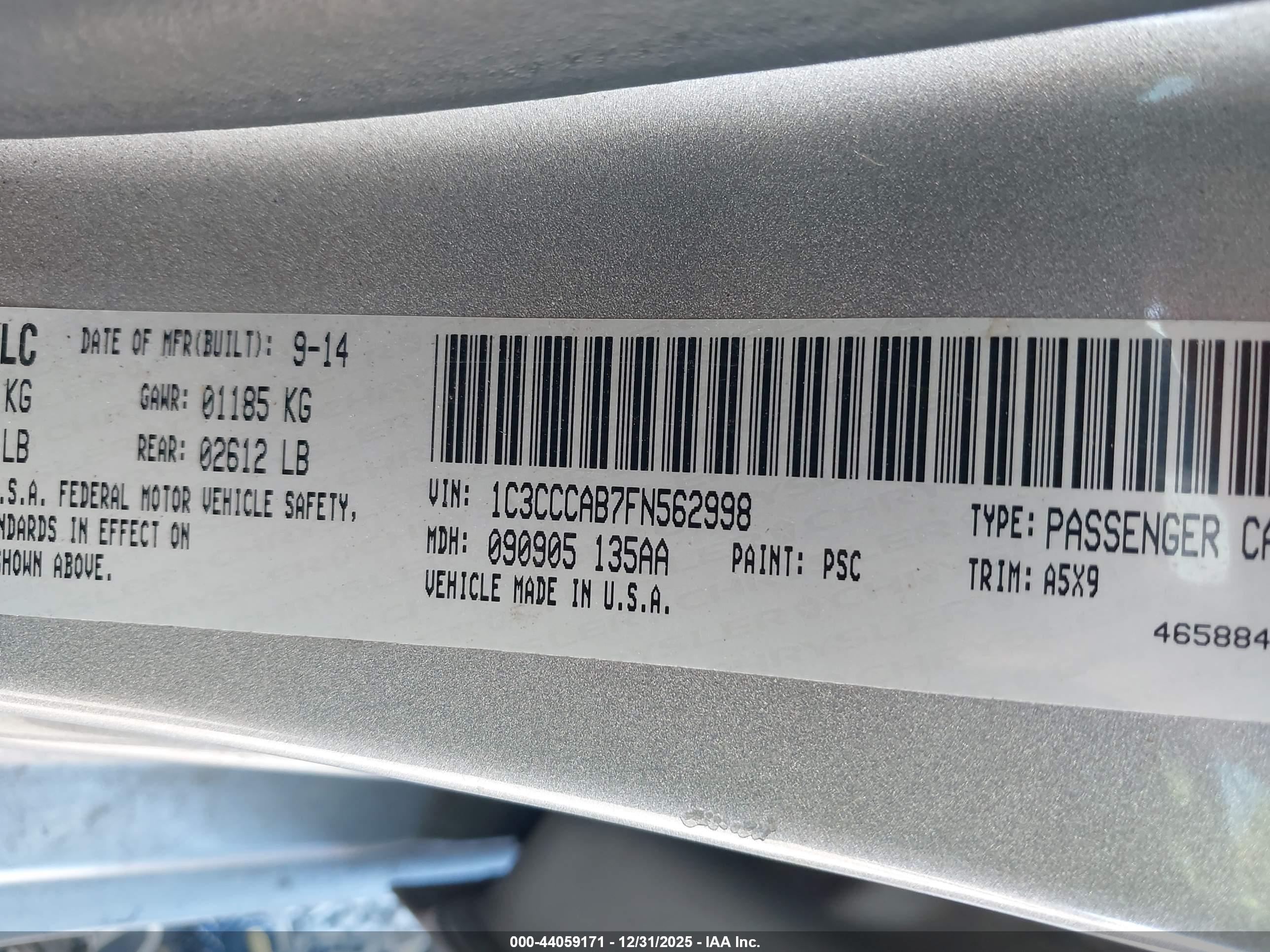 CHRYSLER 200 image 9