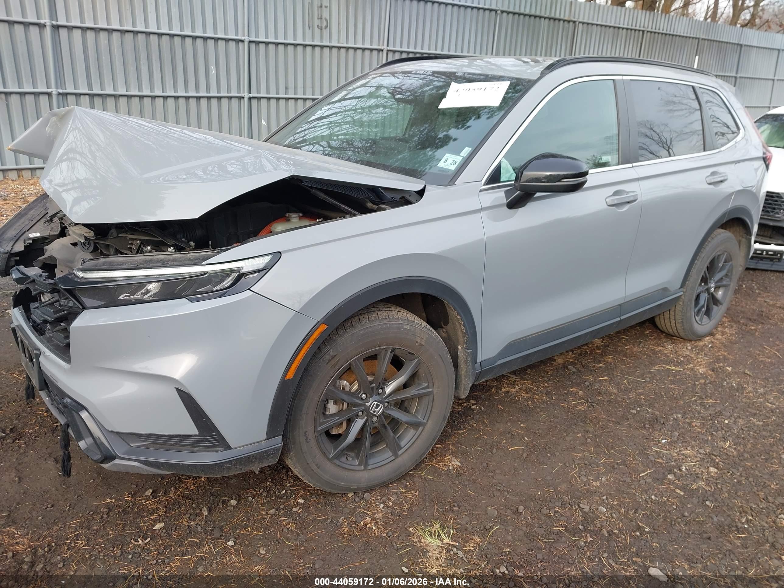 HONDA CR-V image 2