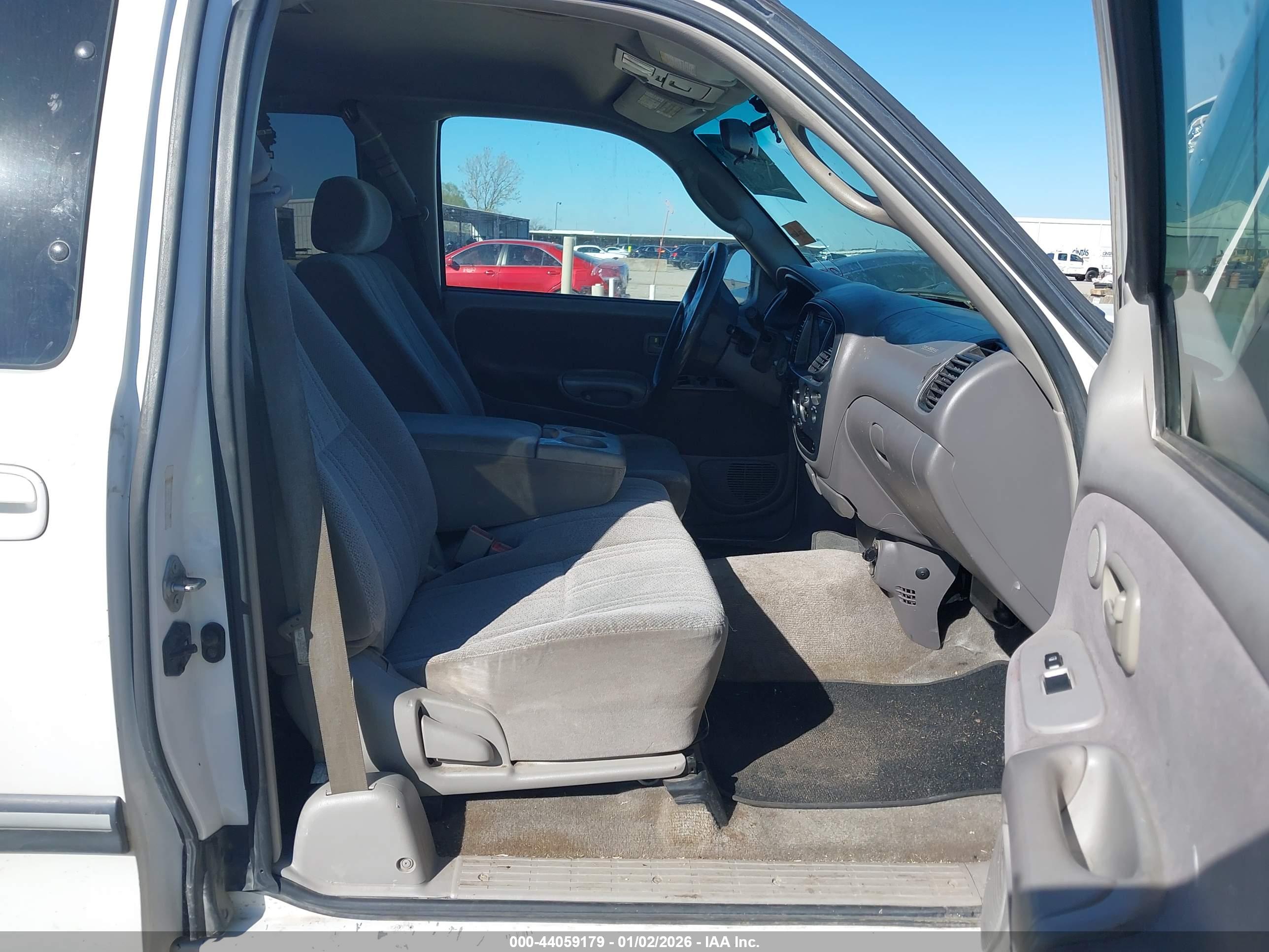 TOYOTA TUNDRA image 5