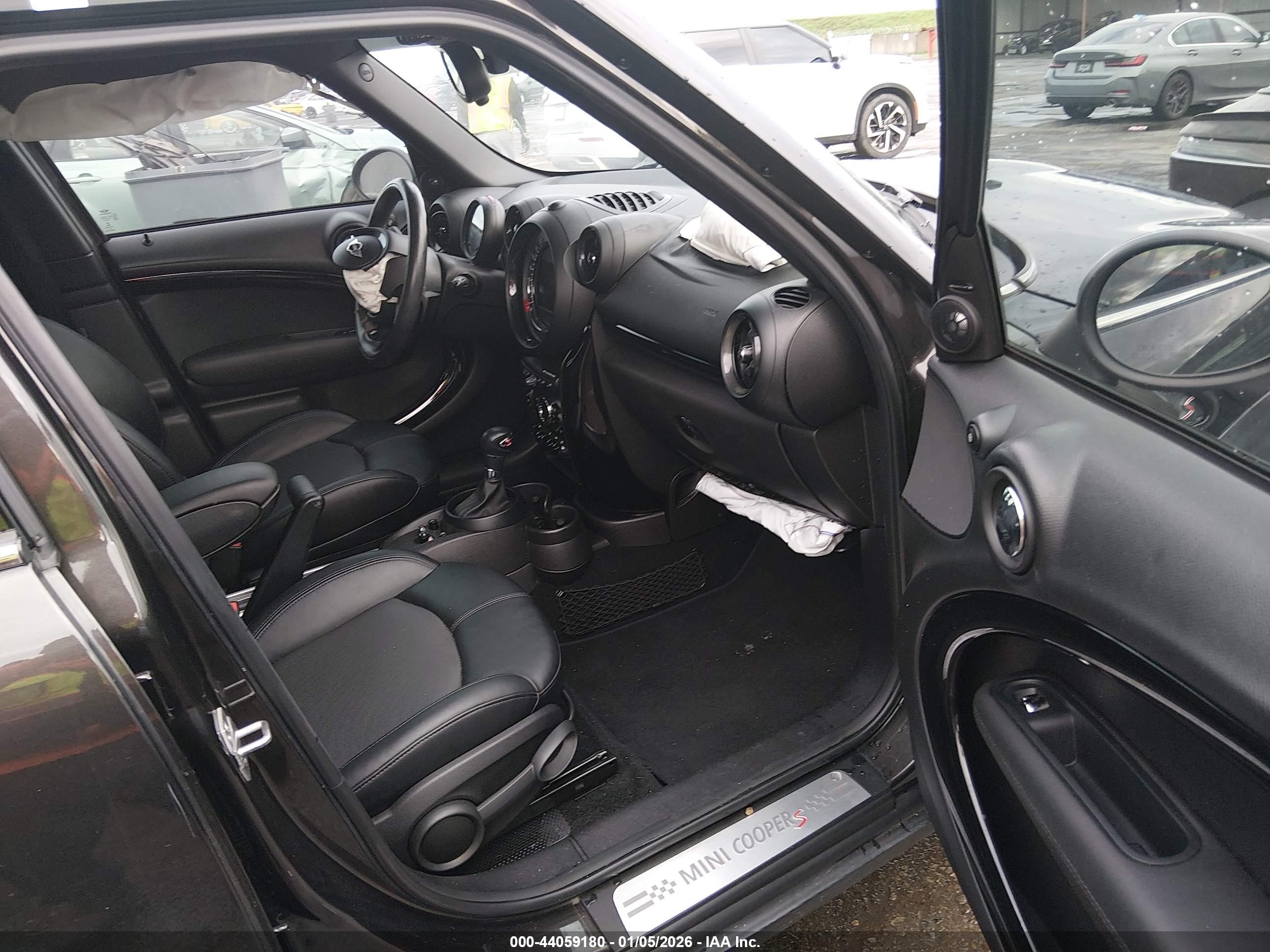 MINI COUNTRYMAN image 5