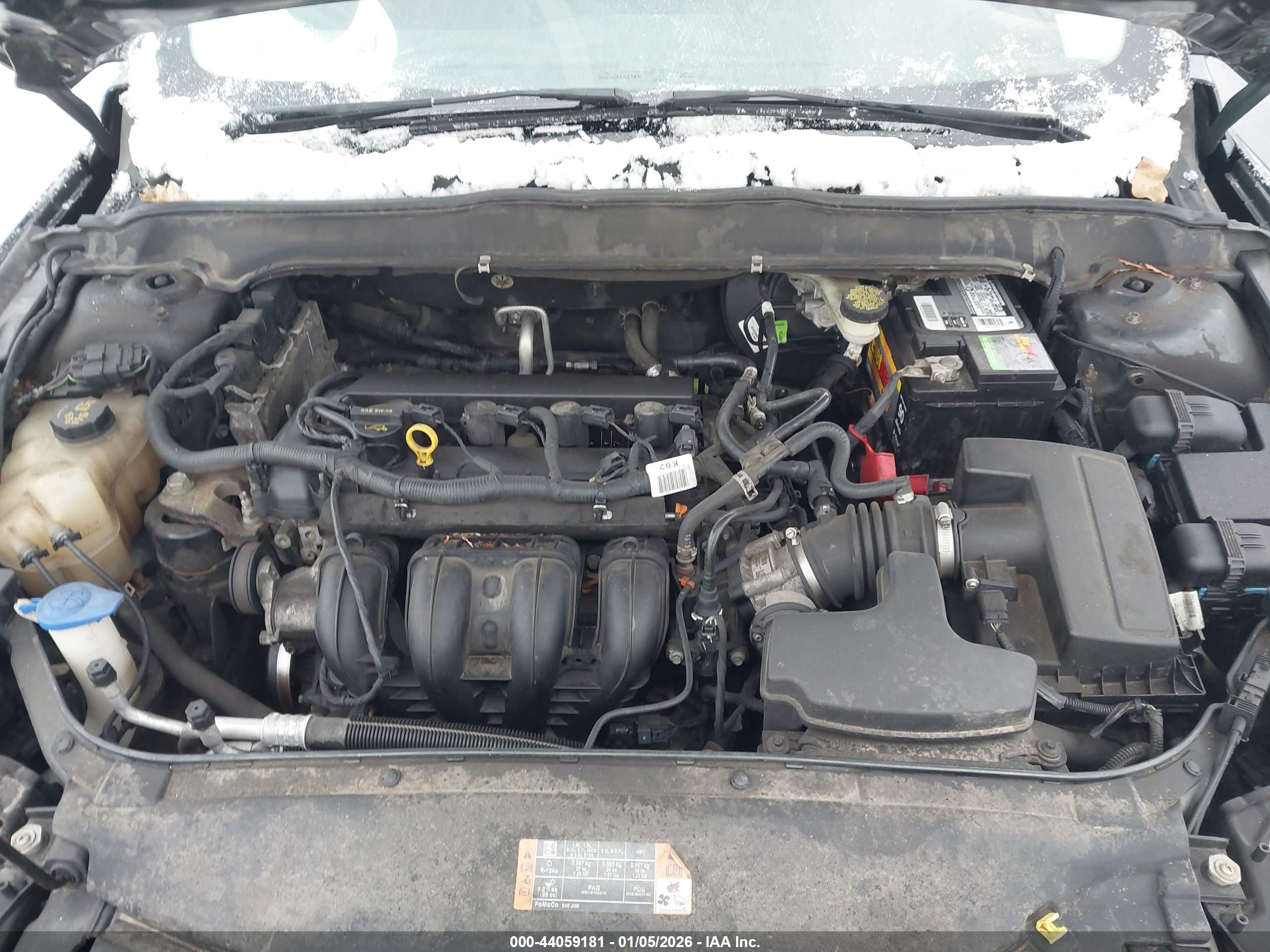 FORD FUSION image 10