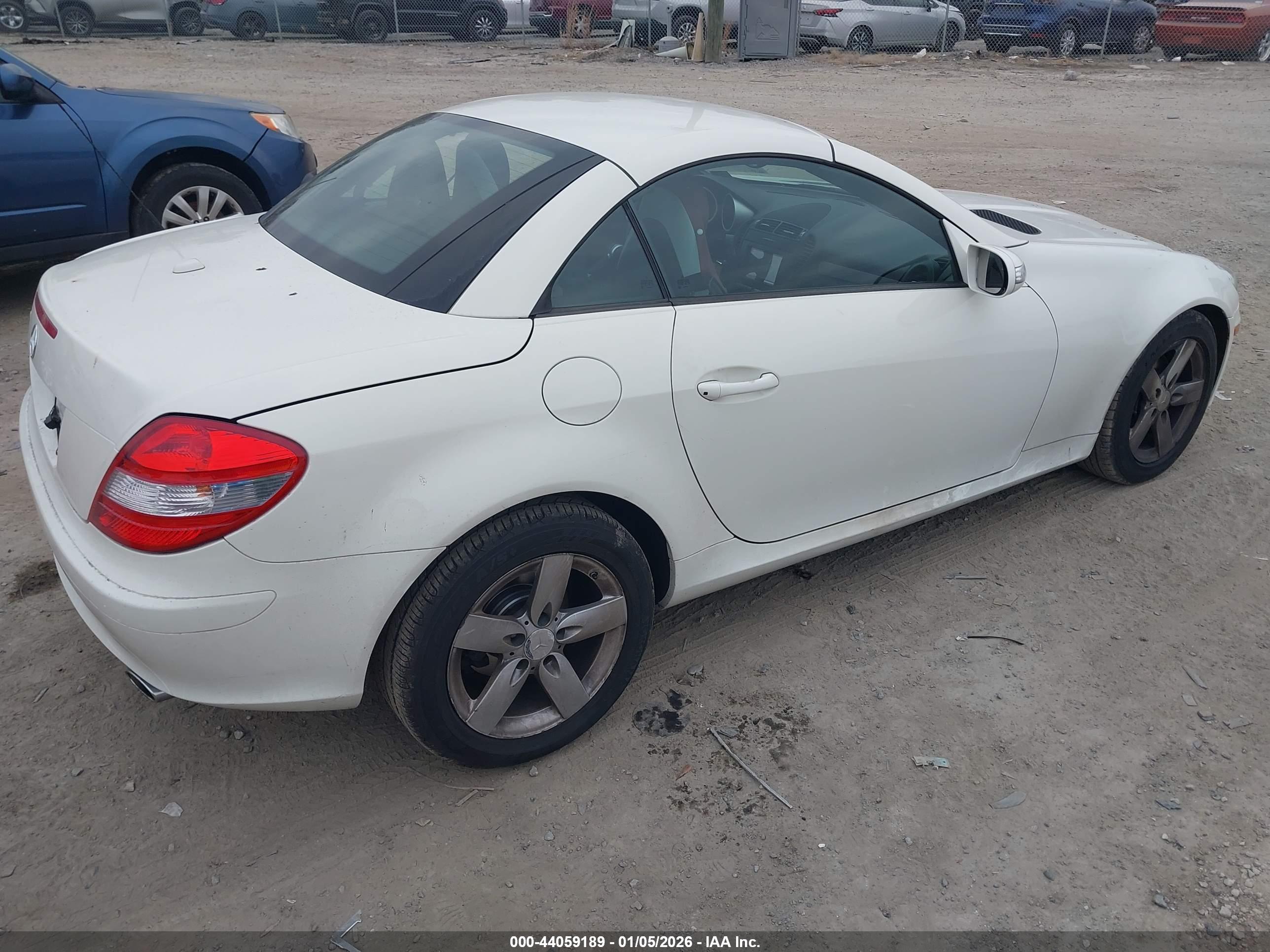 MERCEDES-BENZ SLK image 4