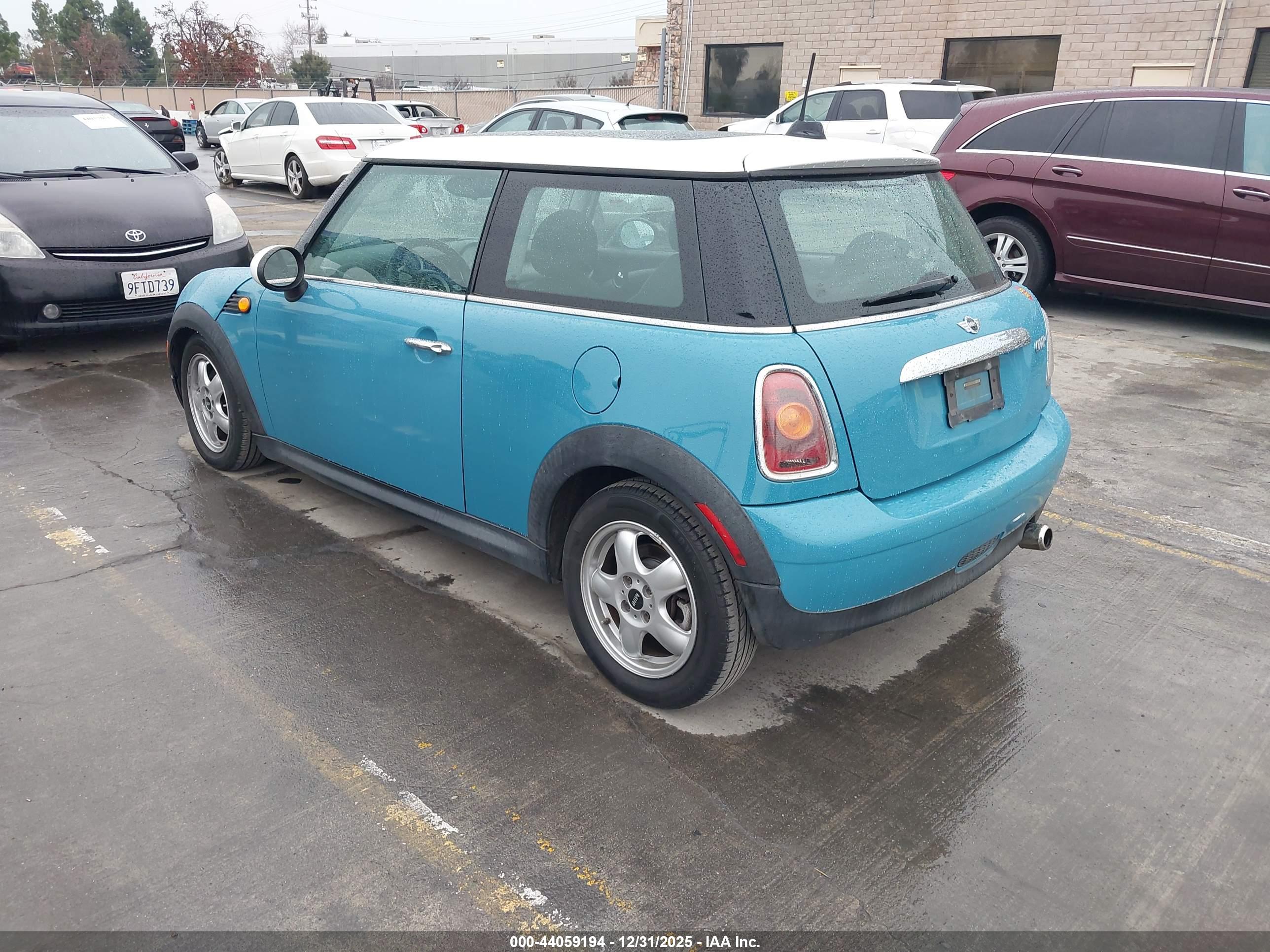 MINI COOPER image 3