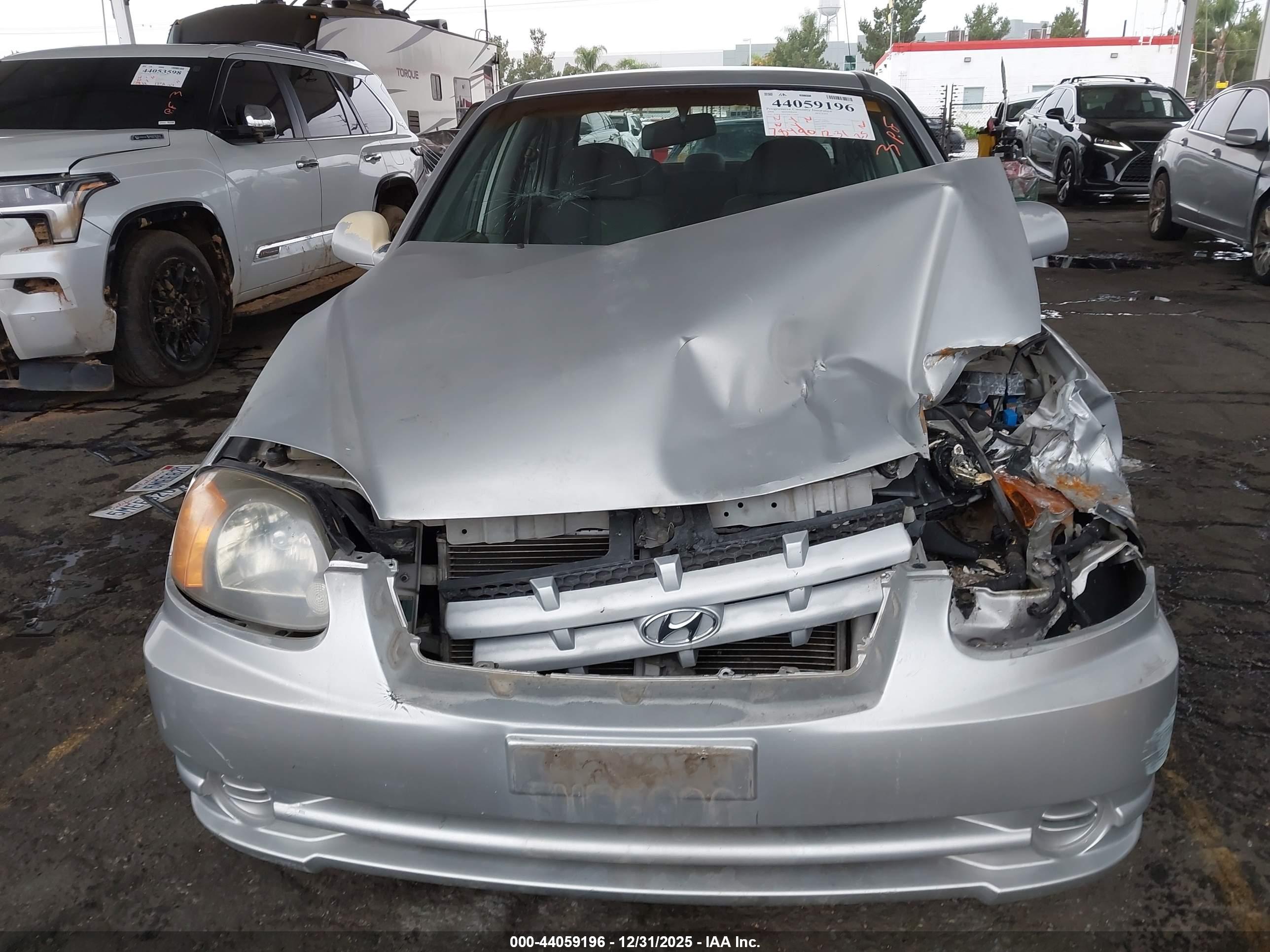 HYUNDAI ACCENT image 6