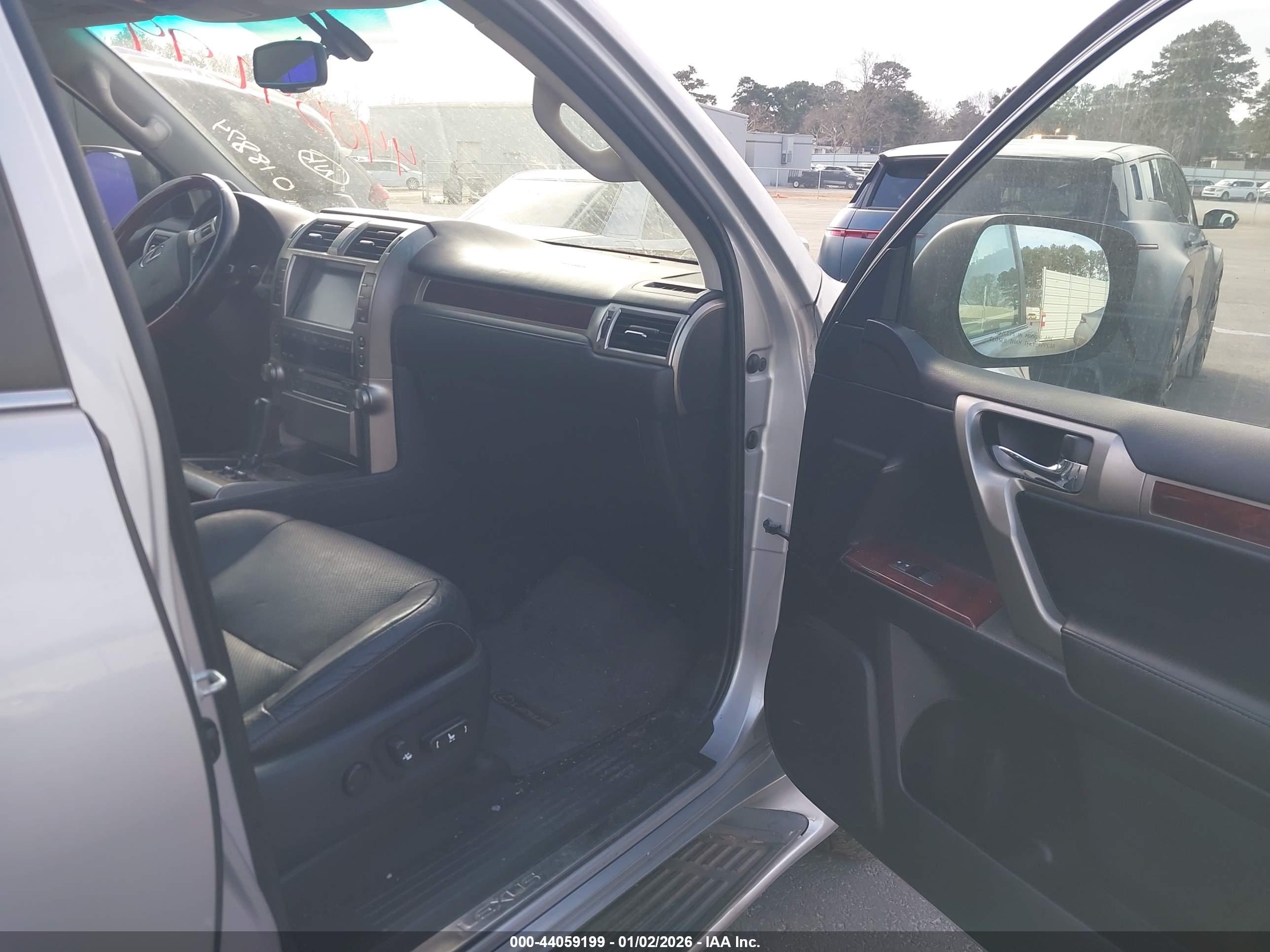 LEXUS GX image 5
