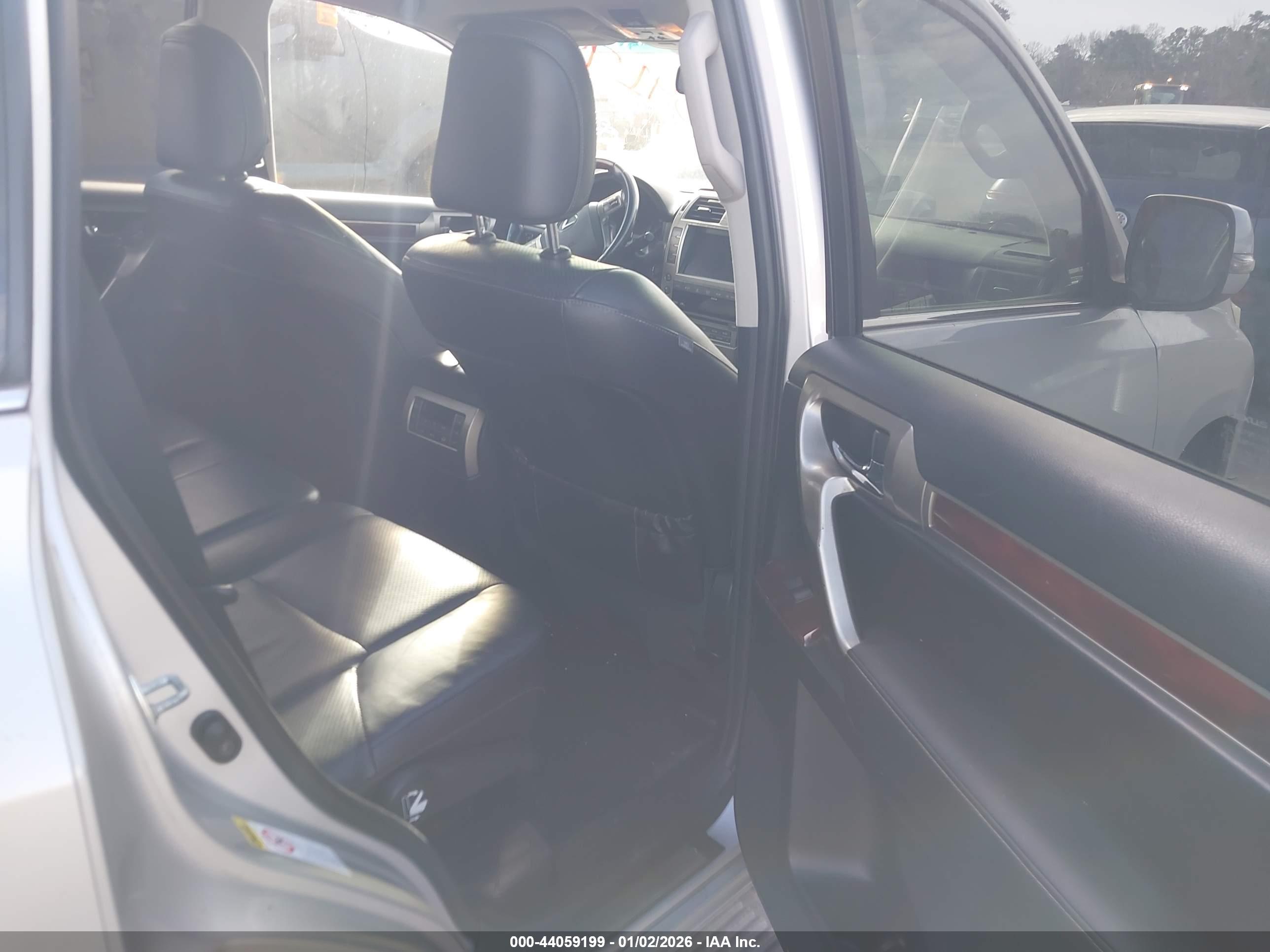 LEXUS GX image 8