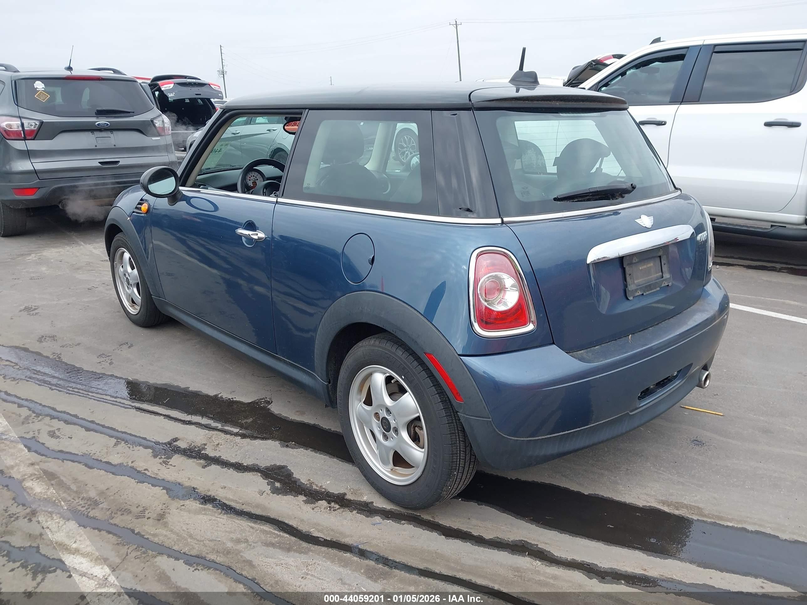 MINI COOPER image 3