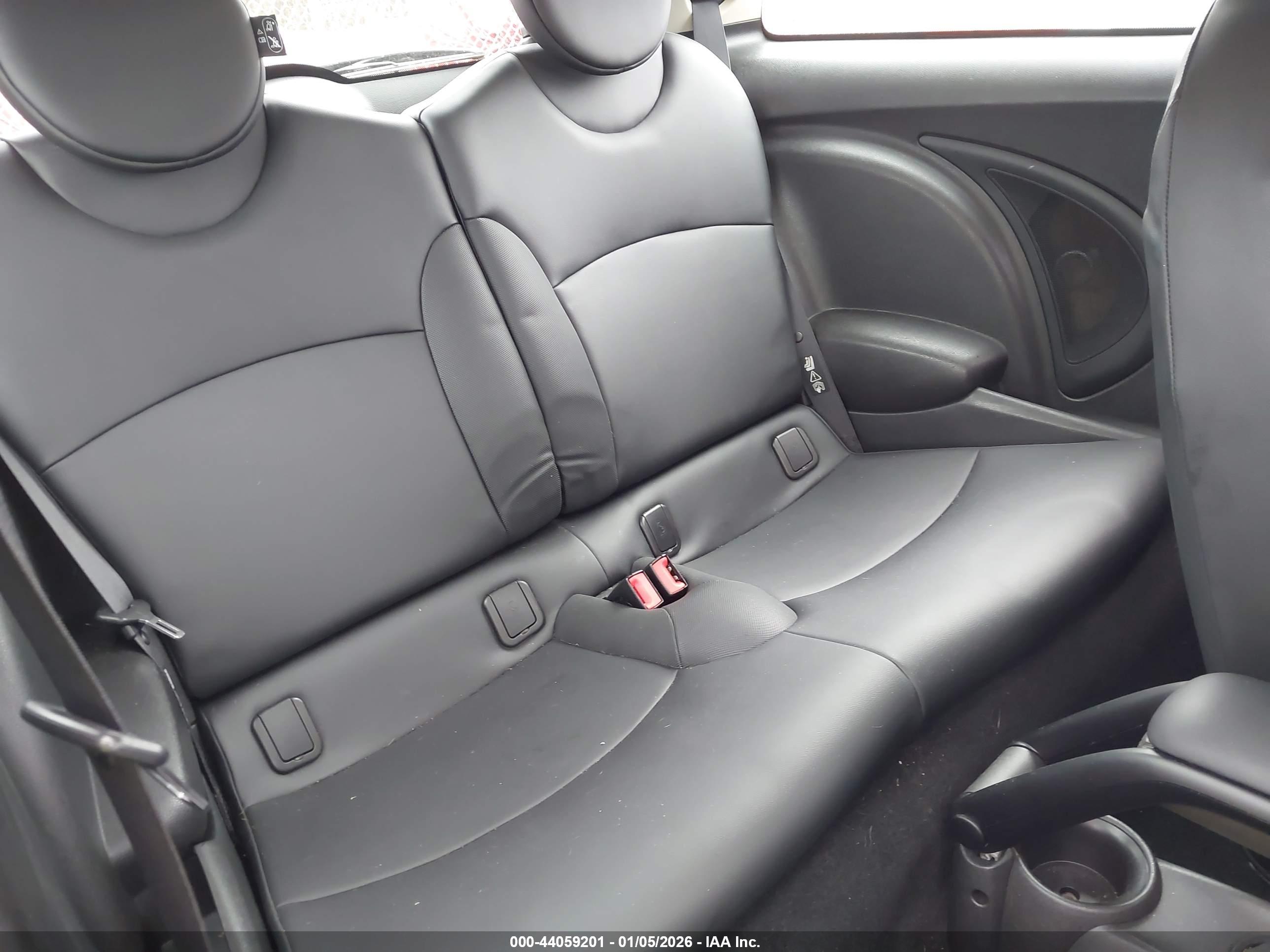 MINI COOPER image 8
